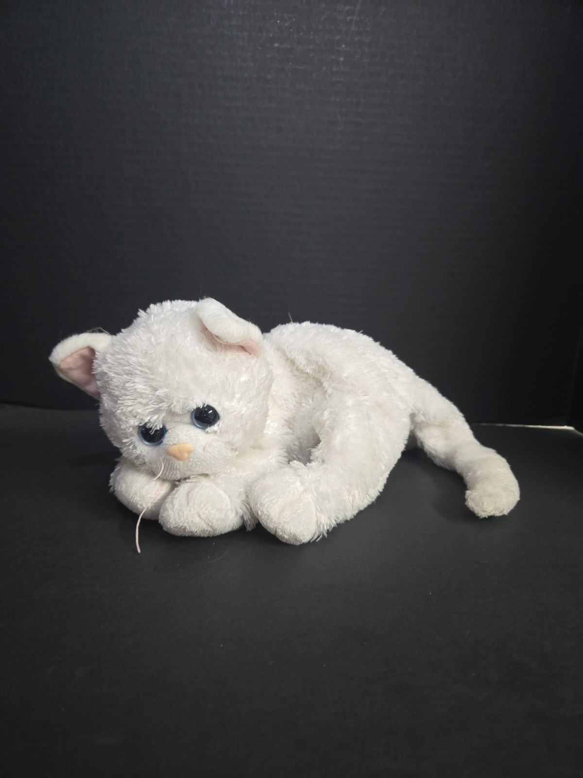 TY Silk Classic Crystal White Plush Kitty Cat 2011 Blue Eyes Shell TySILK