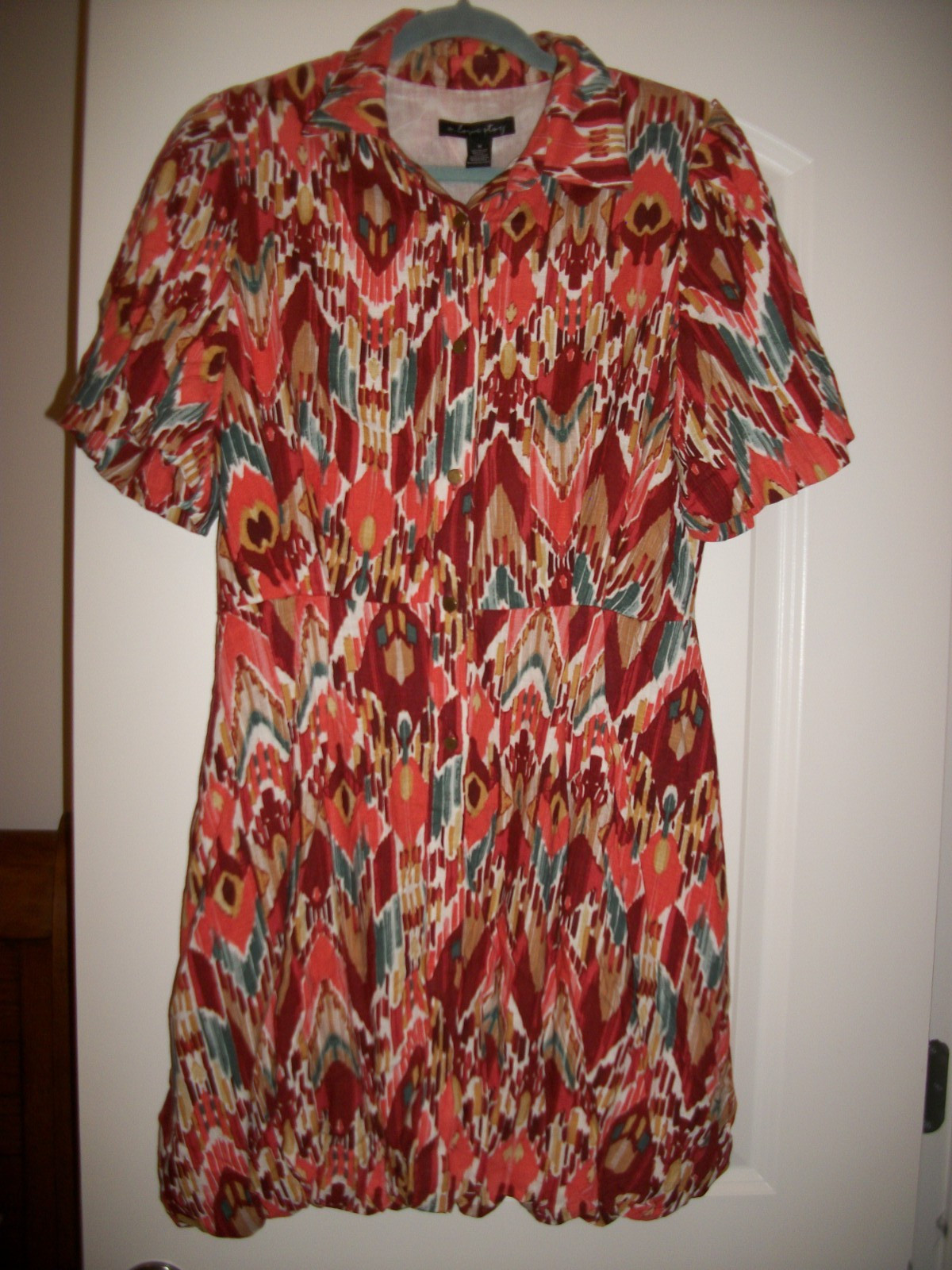 Misses NWT *Versona* multi print short sleeve button front dress Size: Medium Misses NWT *Versona* multi print short sleeve button front dress Size: Medium
