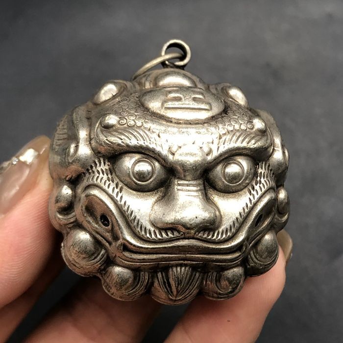 Vintage Tiger Head Bell Pendant Small Brass Alloy Handmade Ornament Vintage Tiger Head Bell Pendant Small Brass Alloy Handmade Ornament