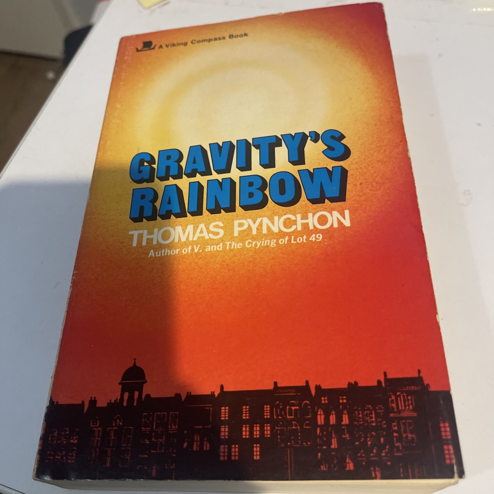 GRAVITY\'S RAINBOW by Thomas Pynchon ~ Viking Compass GRAVITY\'S RAINBOW by Thomas Pynchon ~ Viking Compass