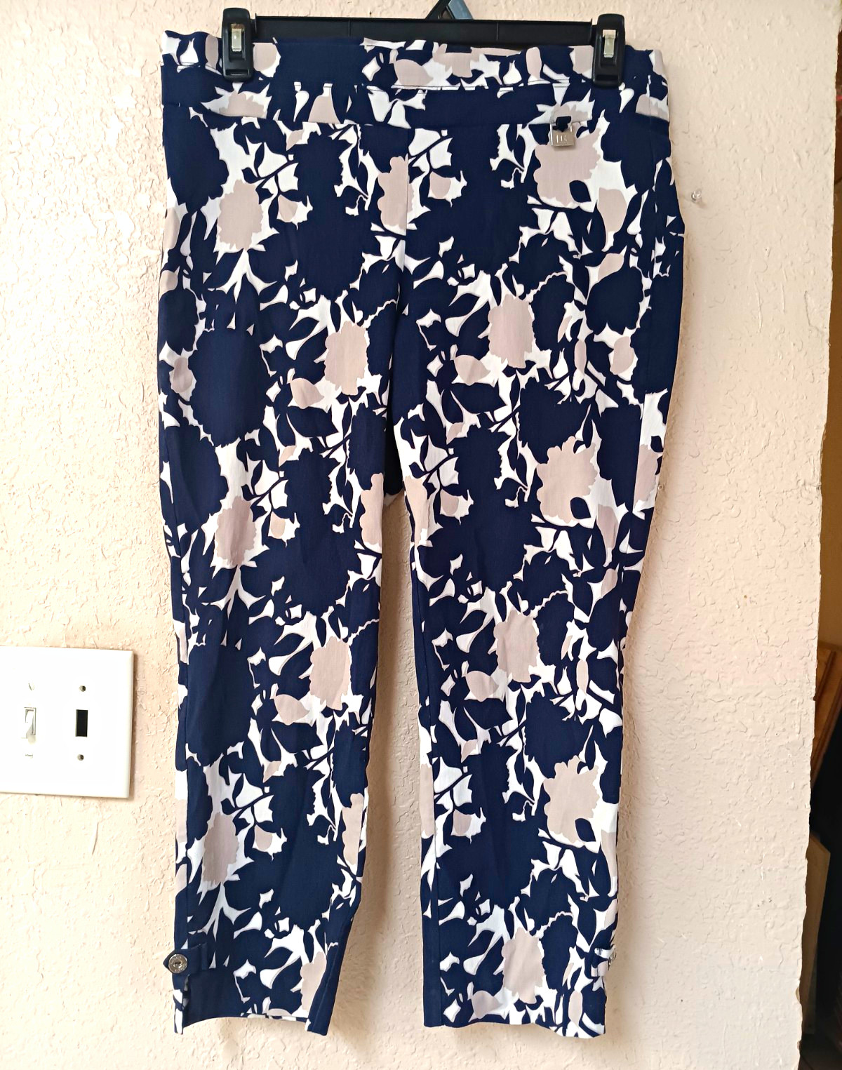 Rafaella Floral Cropped Pants Blue/White/Beige Size 14 Slim Straight Pockets
