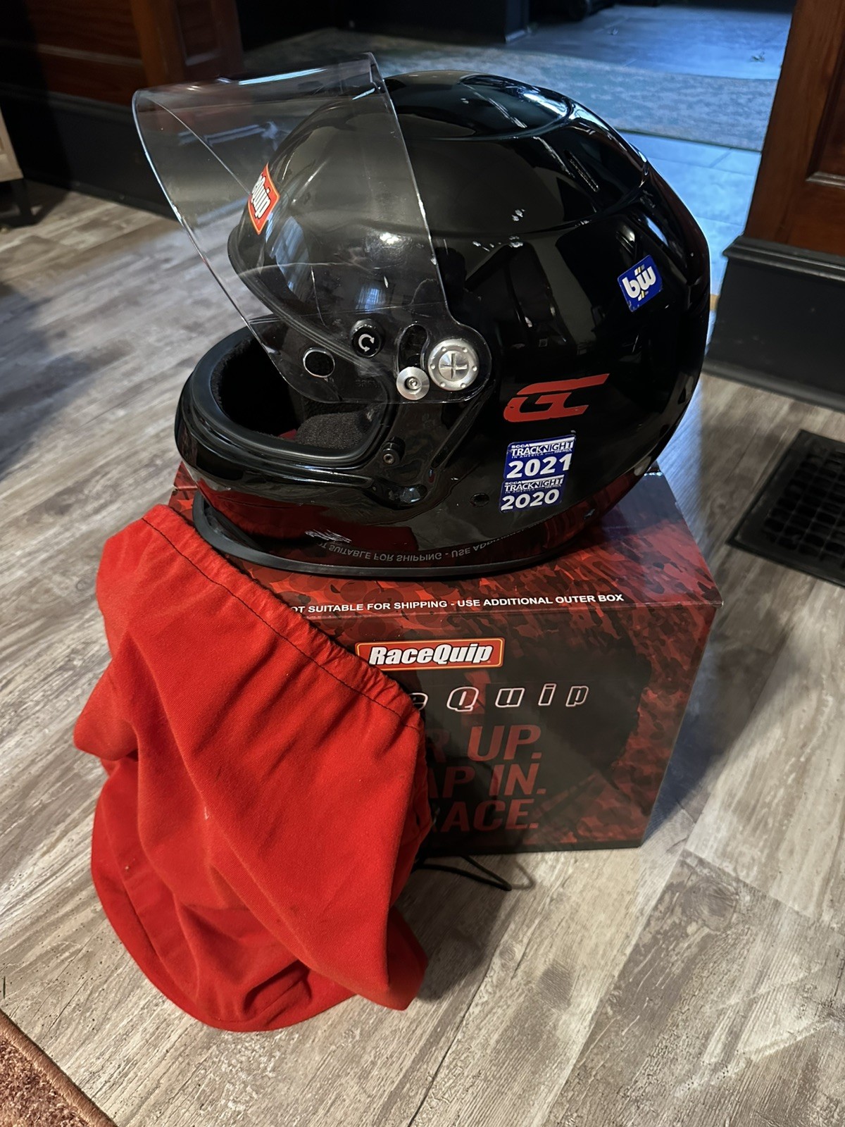 RaceQuip Pro15 Snell SA2015 Racing Helmet Full Face Visor (Gloss Black) Medium RaceQuip Pro15 Snell SA2015 Racing Helmet Full Face Visor (Gloss Black) Medium