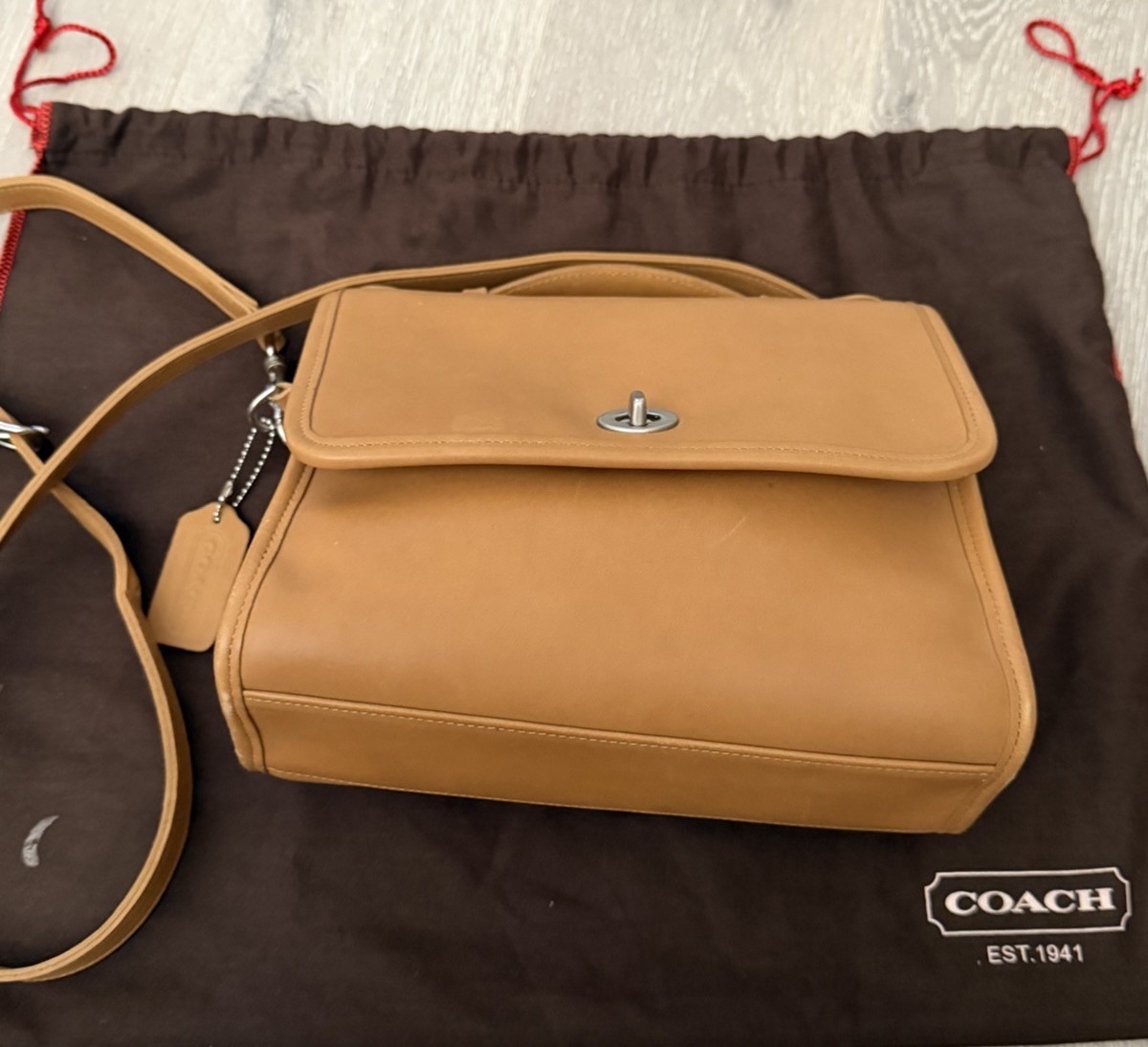 VTG Coach 9870 Court Bag Camel Tan Leather Silver Hardware Pristine used 1x Dust