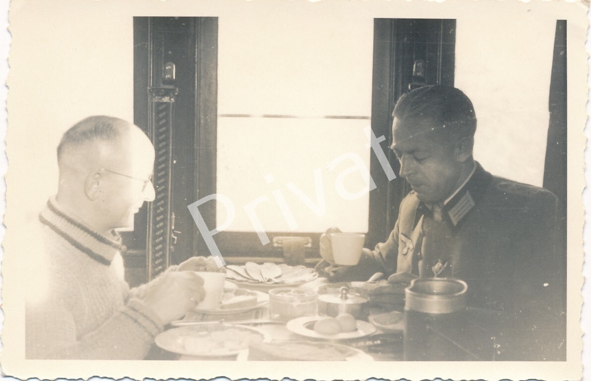 Photo WW II Wehrmacht Officers Breakfast Before Drive to Insterburg 14.2.41 L1.97