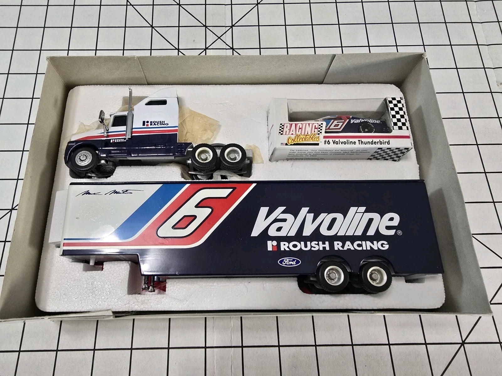 #4 Mark Martin Valvoline Ford/Rousch Race Team 1/64 Diecast Tractor Trailor+Car