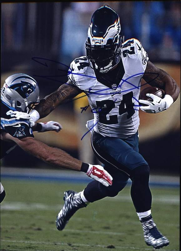 Ryan Mathews signed NFL football 8x10 photo W/Cert Autographed 03