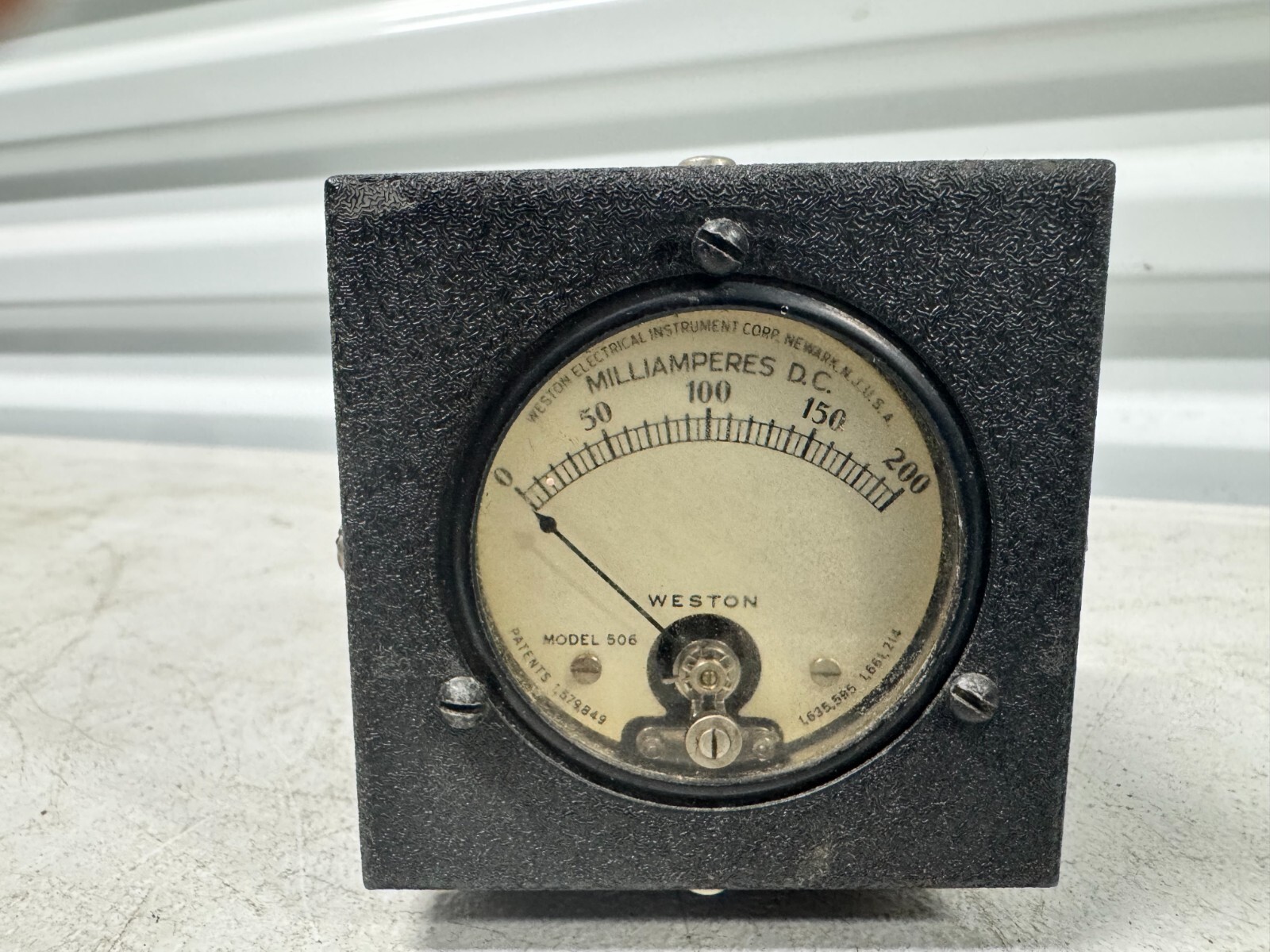 Vintage Weston Model 506 Black Milliamperes DC Meter