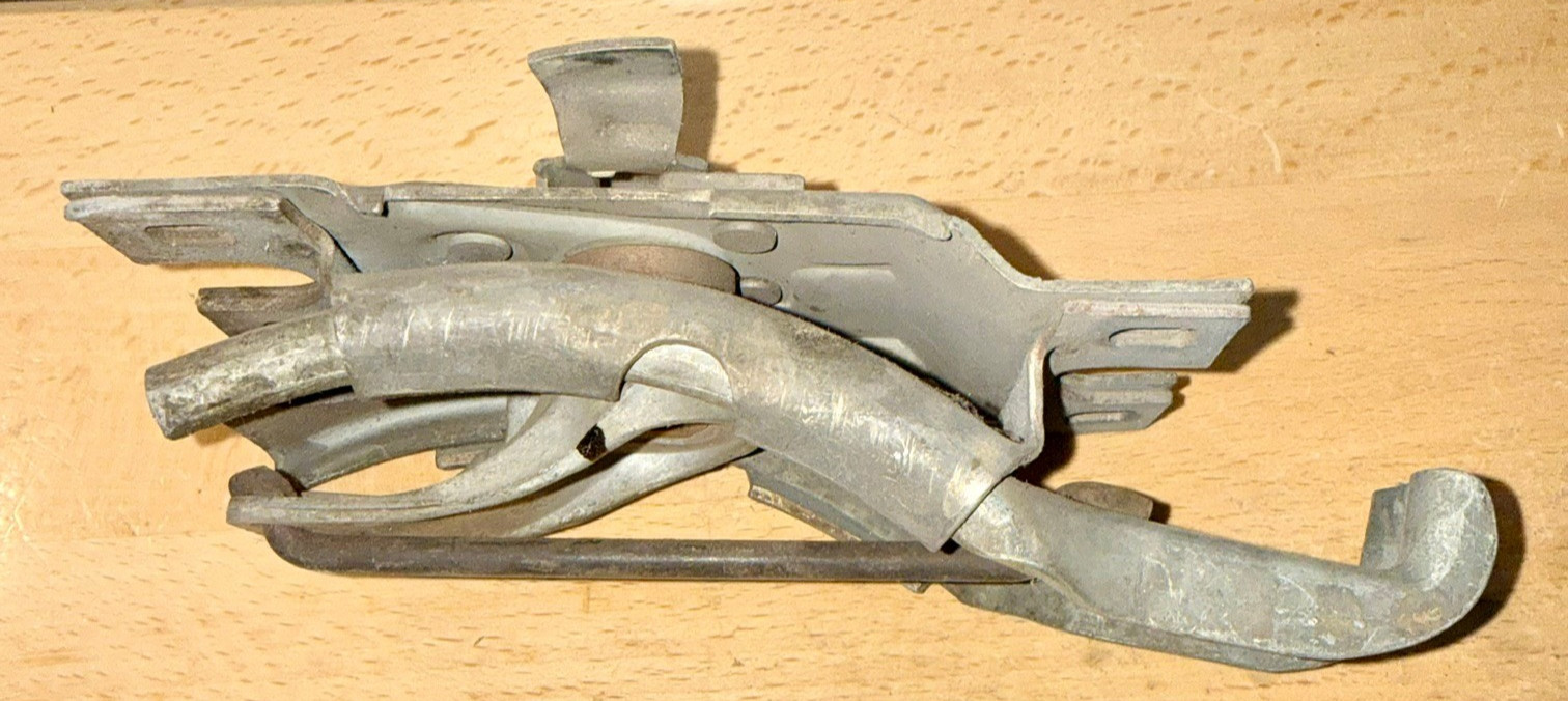 1940 1941 CHEVROLET TRUNK LID LOCK LATCH RELEASE ORIGINAL GM SLIDE REG CHEVY 40S