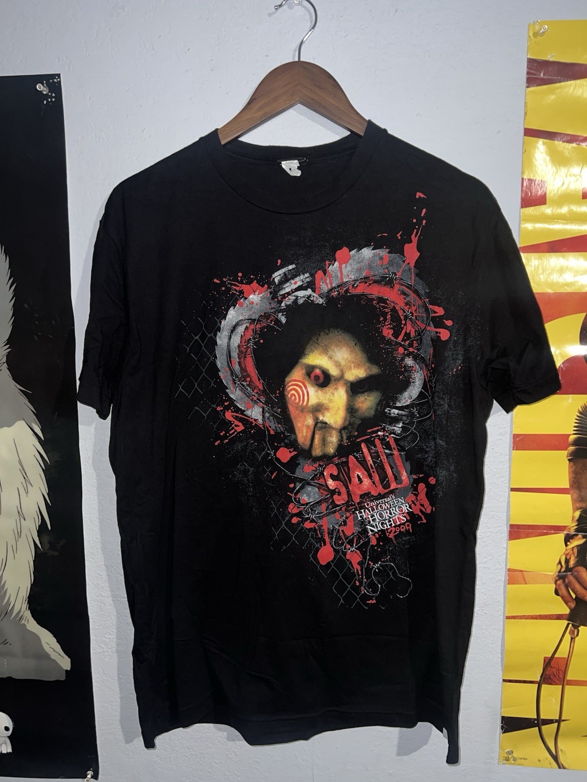 RARE Vtg Y2K Saw Jigsaw Movie grunge emo Tee L Universal Horror Nights Halloween RARE Vtg Y2K Saw Jigsaw Movie grunge emo Tee L Universal Horror Nights Halloween