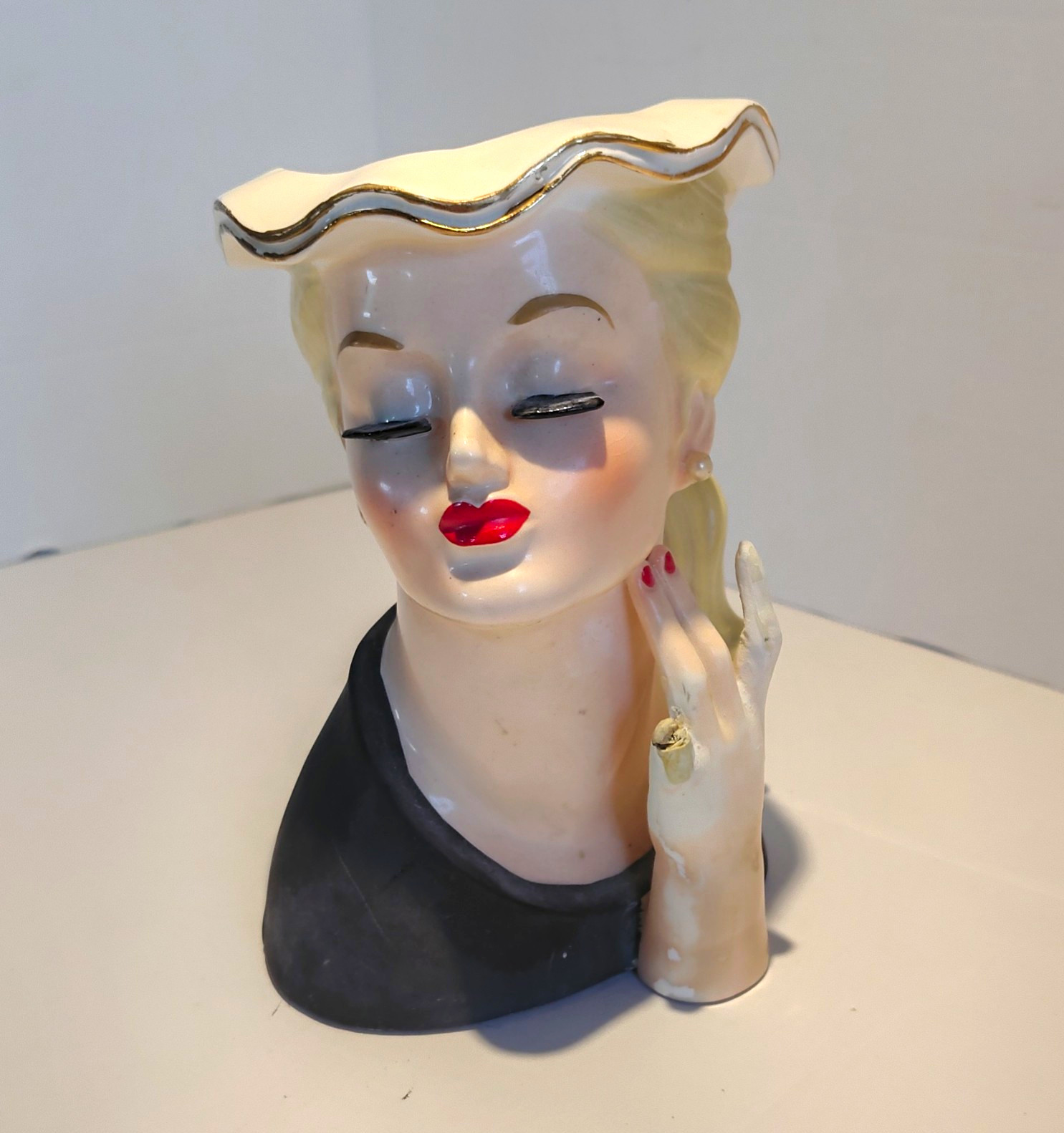Vintage 1956 Napco Lady Head Vase C2676 Blonde 3D Eyelashes AS-IS Broken Fingers