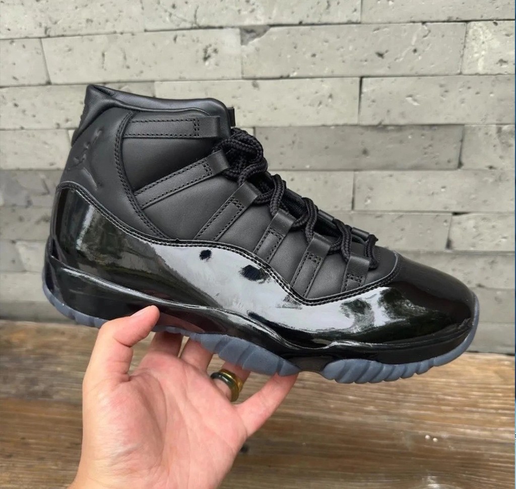 IV7639-001 — Comme des Garcons x Air Jordan 11 Retro 'Black' — Durable Men's IV7639-001 — Comme des Garcons x Air Jordan 11 Retro 'Black' — Durable Men's