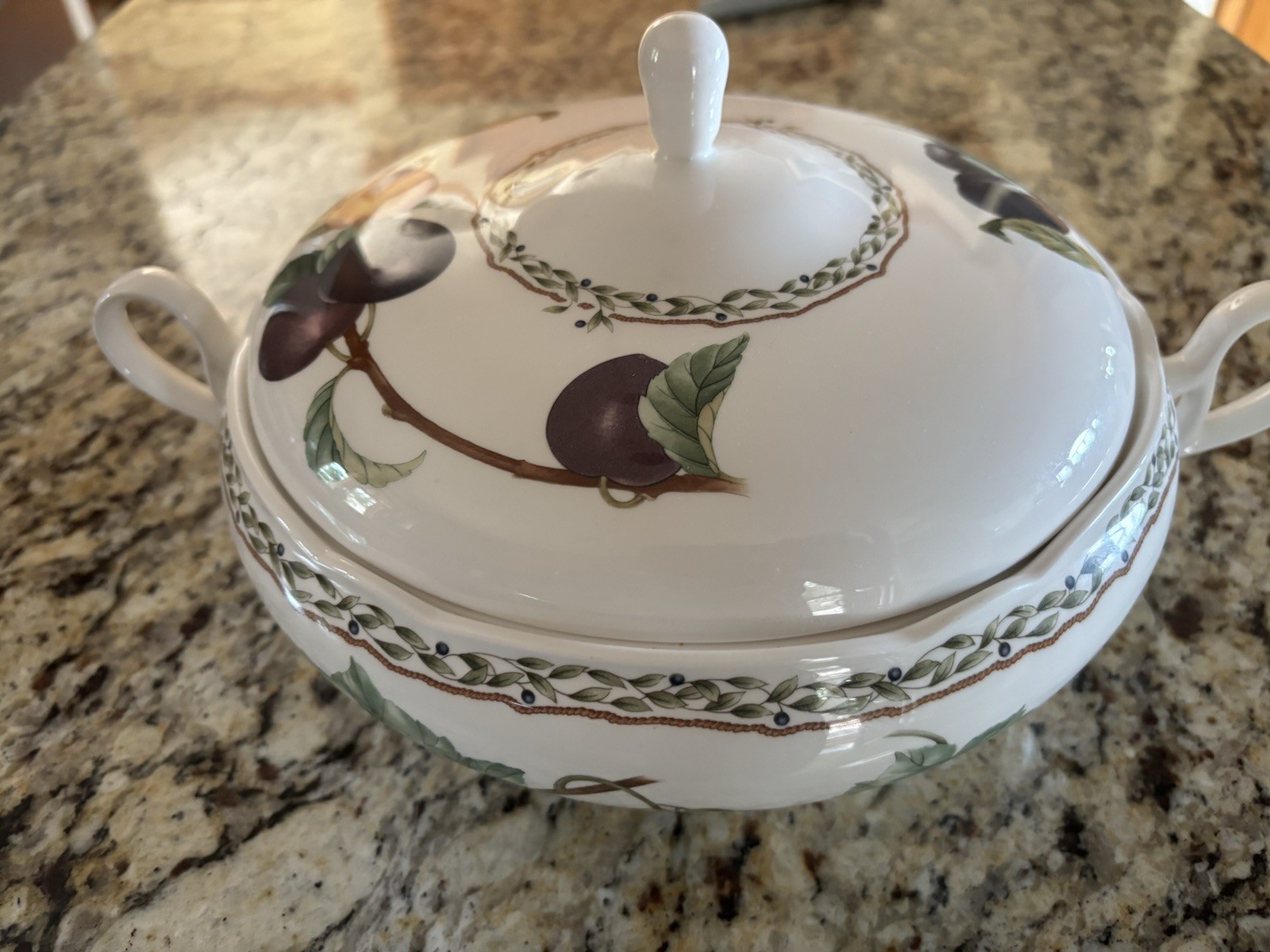 NORITAKE ROYAL ORCHARD PRIMACHINA JAPAN COVERED CASSEROLE WITH HANDLES NORITAKE ROYAL ORCHARD PRIMACHINA JAPAN COVERED CASSEROLE WITH HANDLES