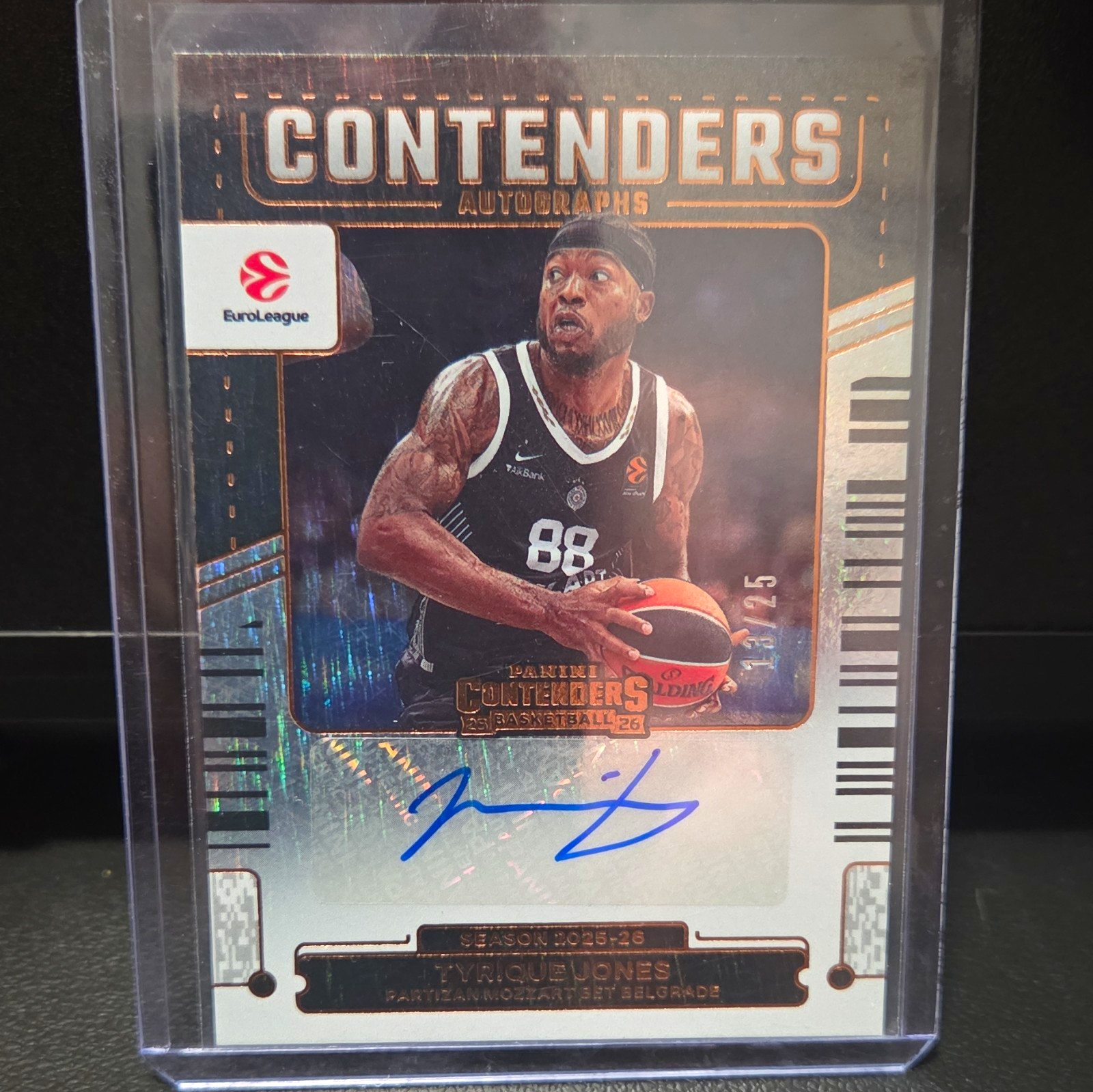Panini 2025-26 Contenders EuroLeague Tyrique Jones #CON-TYR Auto /25 Panini 2025-26 Contenders EuroLeague Tyrique Jones #CON-TYR Auto /25