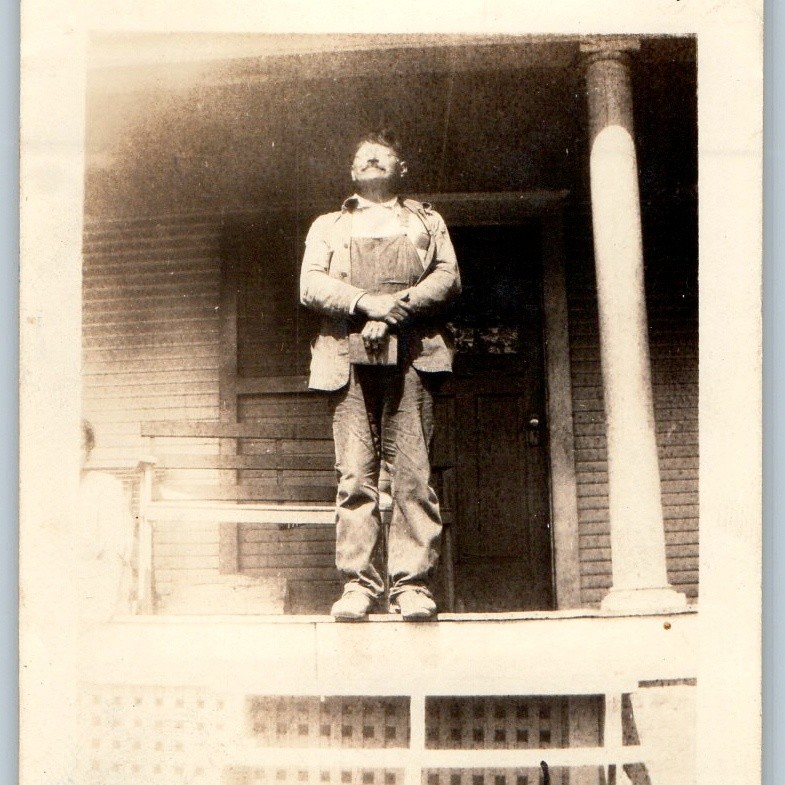 ID'd c1920s Tom Wilson Overalls Porch Snapshot Photo Big House Workwear Man Vtg ID'd c1920s Tom Wilson Overalls Porch Snapshot Photo Big House Workwear Man Vtg