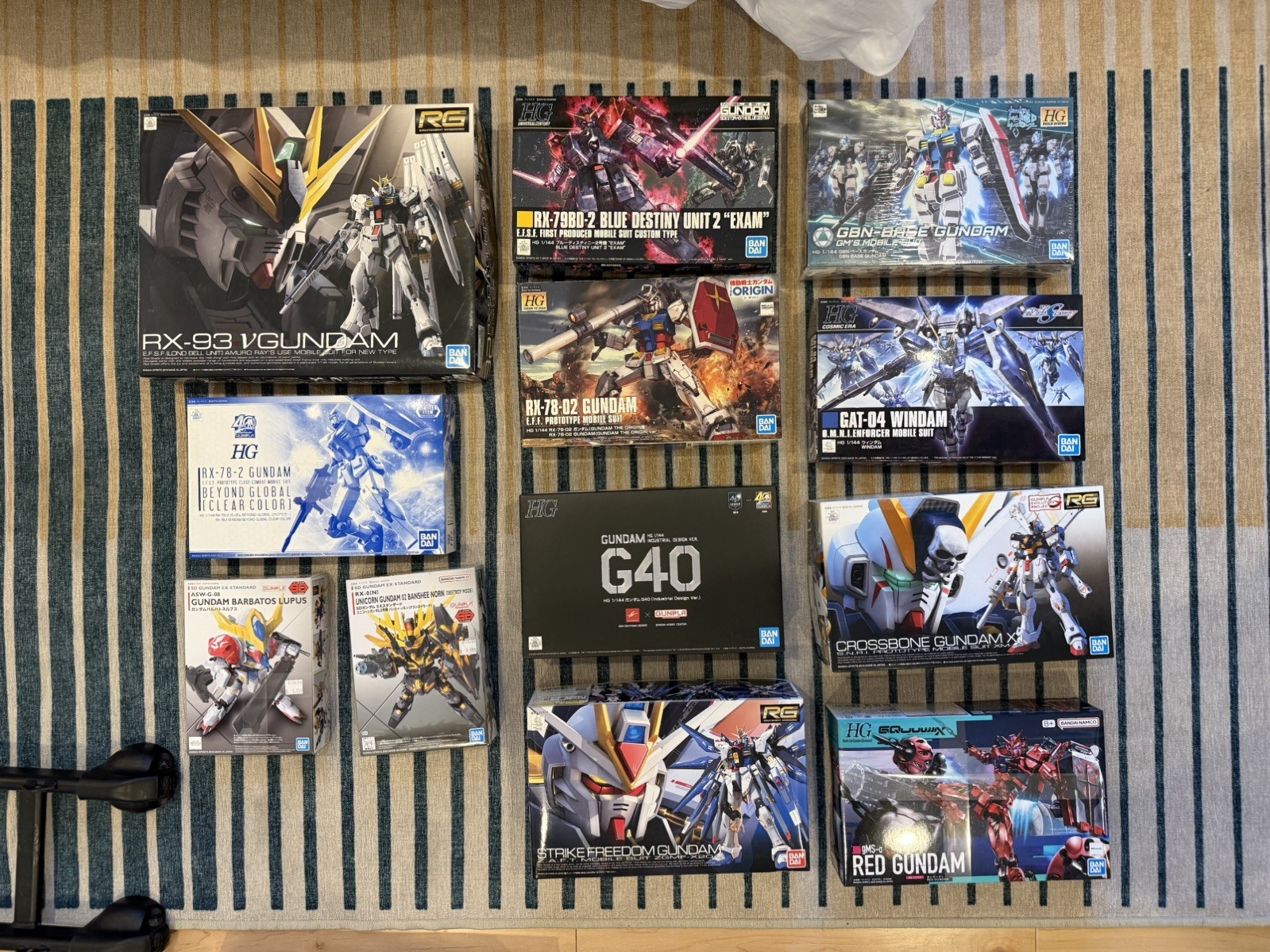 Bandai Gundam Gunpla lot: 11 new in box, 19 pre-built kits great condition Bandai Gundam Gunpla lot: 11 new in box, 19 pre-built kits great condition