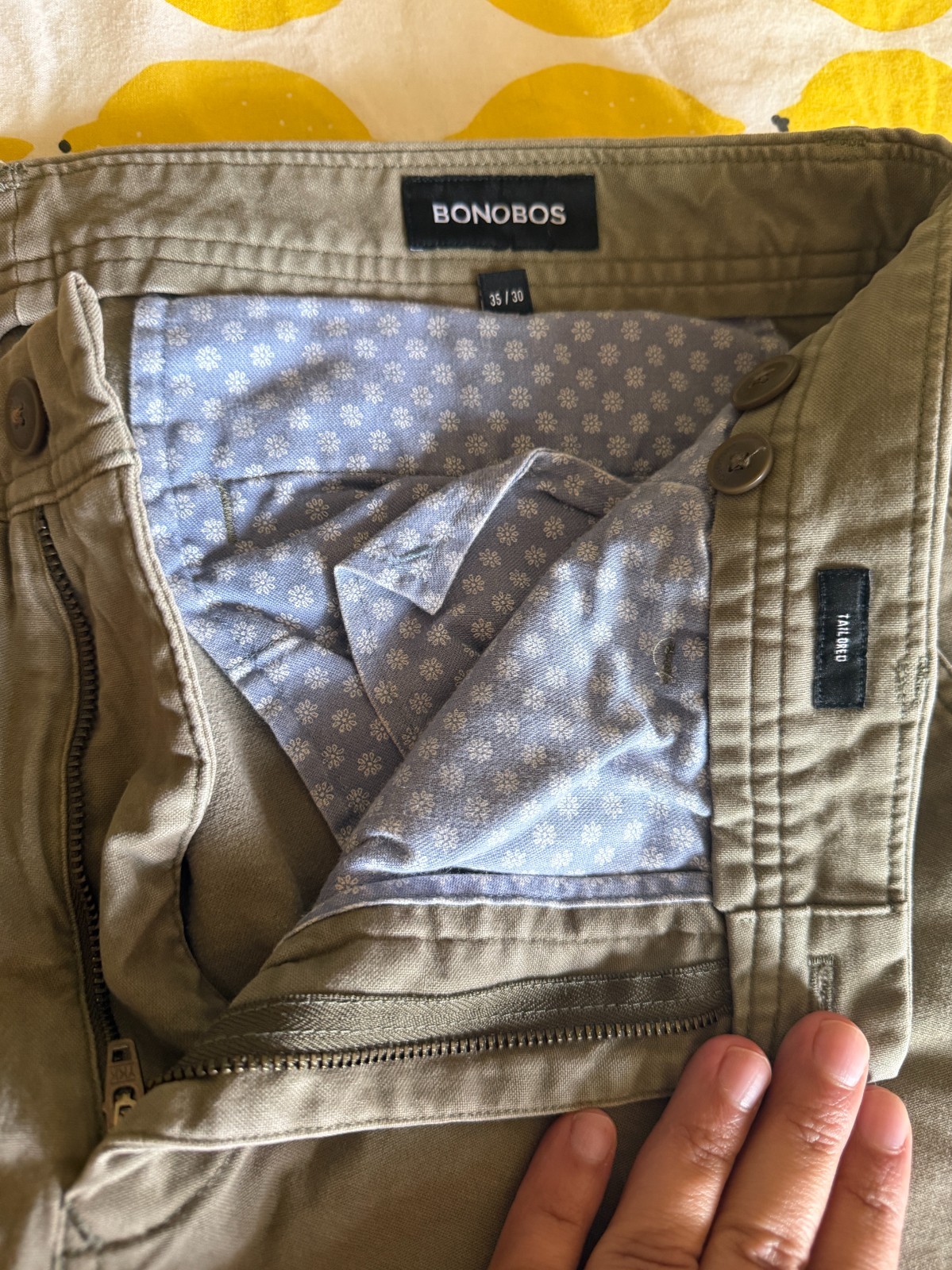 BONOBOS Stretch Washed Chinos Mens 35x30 Tailored Fit Olive Green Casual Pants BONOBOS Stretch Washed Chinos Mens 35x30 Tailored Fit Olive Green Casual Pants