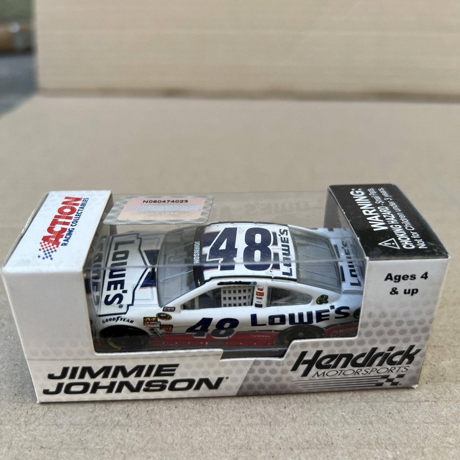 2013 Jimmie Johnson #48 Lowes White 1:64 NASCAR Lionel Diecast New 2013 Jimmie Johnson #48 Lowes White 1:64 NASCAR Lionel Diecast New