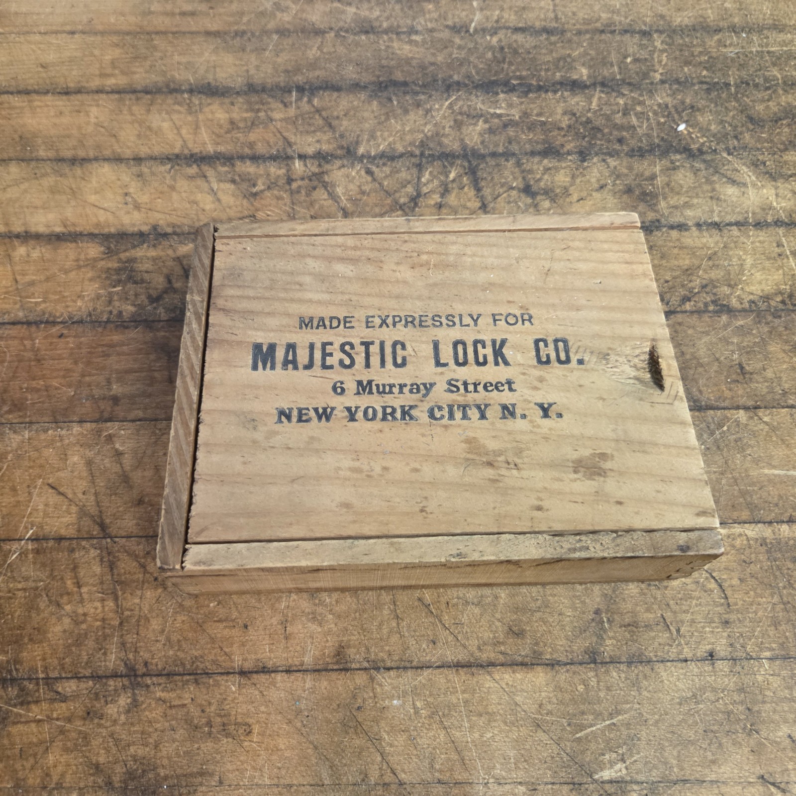 VINTAGE MAJESTIC LOCK CO. LOCKSMITH TOOL CONTENTS AND WOOD BOX ADVERTISING RARE VINTAGE MAJESTIC LOCK CO. LOCKSMITH TOOL CONTENTS AND WOOD BOX ADVERTISING RARE