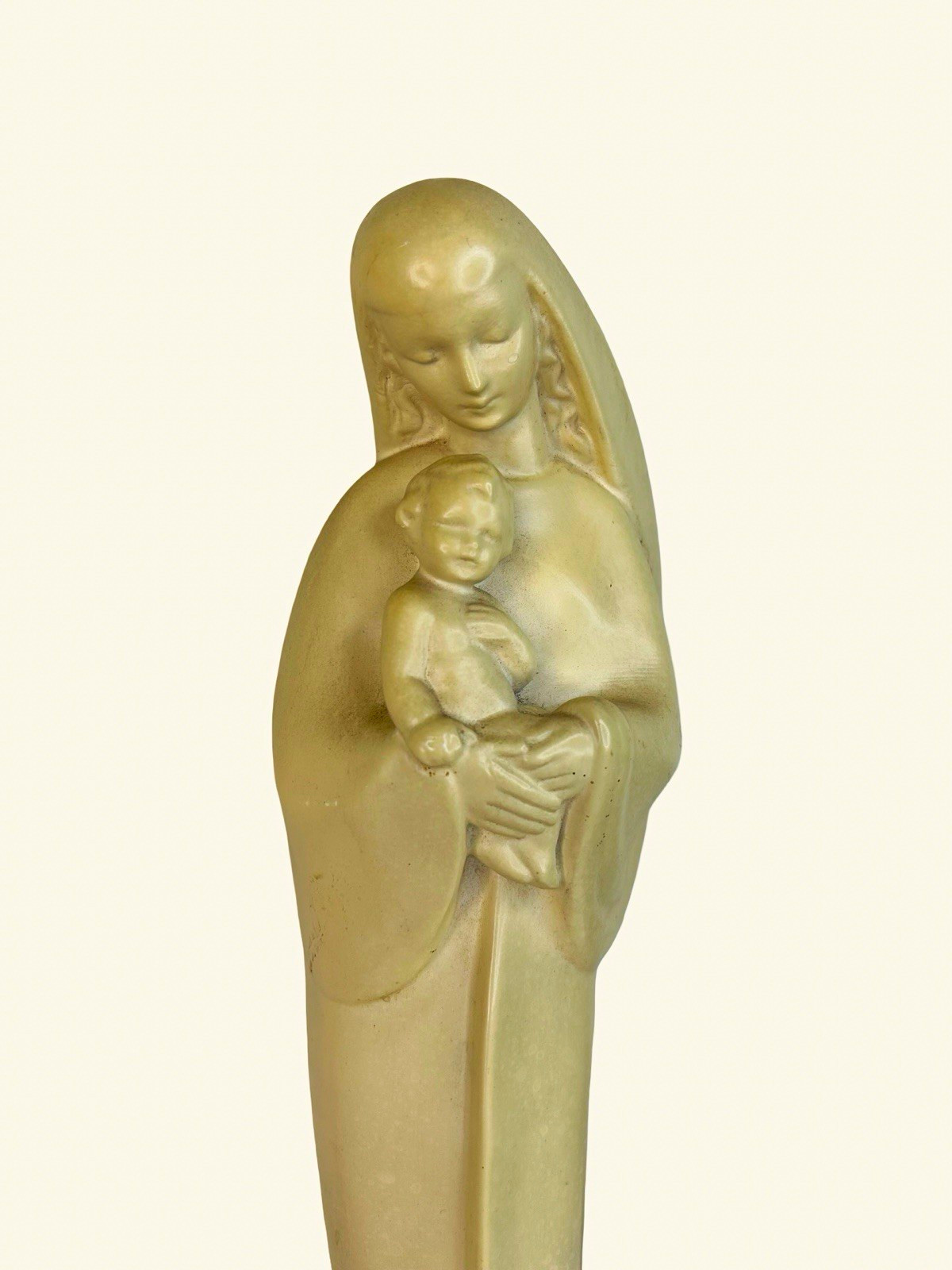 Vintage Chalkware Hanging Virgin Mary Madonna Sculpture 15” Vintage Chalkware Hanging Virgin Mary Madonna Sculpture 15”