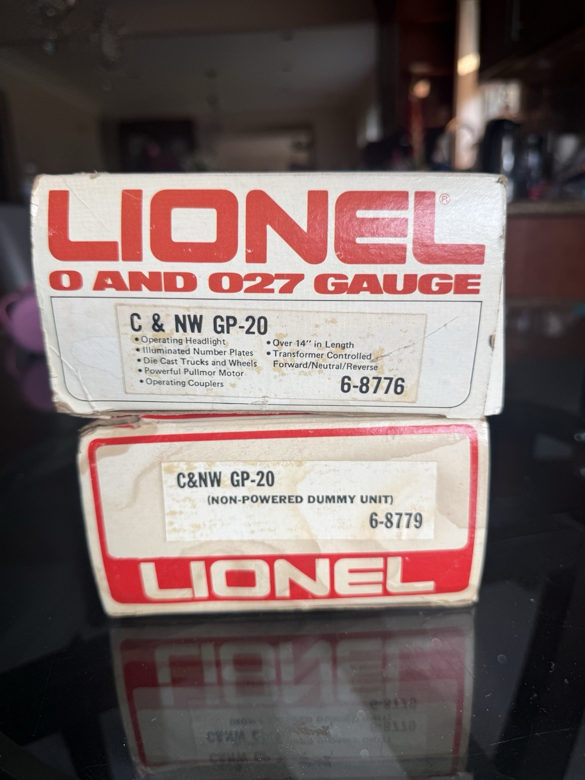 Lionel C&NW GP-20 Diesel Locomotive & Dummy Unit Set – O/O27 Gaug6-8776 & 6-8779