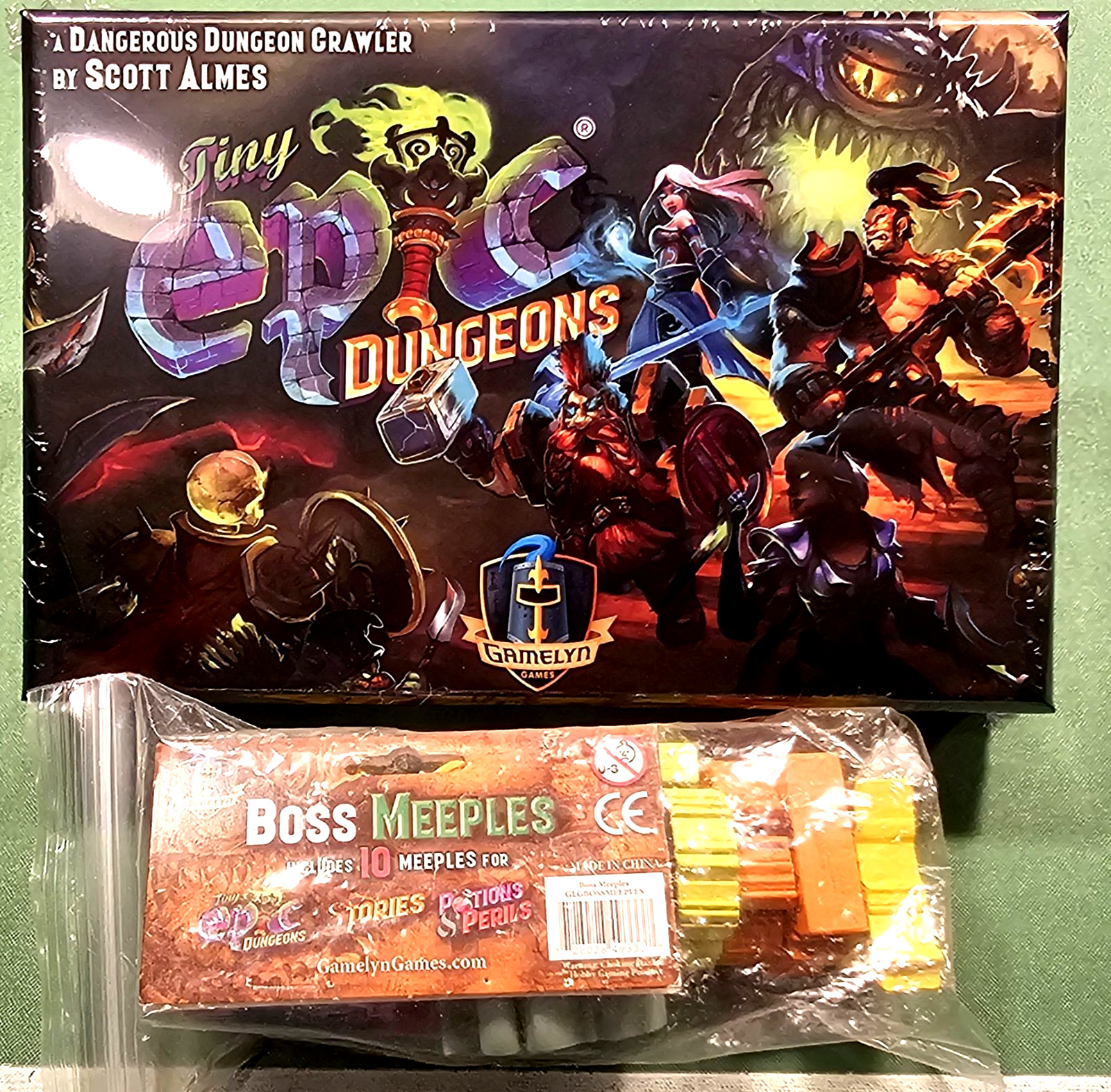 Tiny Epic DUNGEONS with BOSS MEEPLES Pack Gamelyn Games