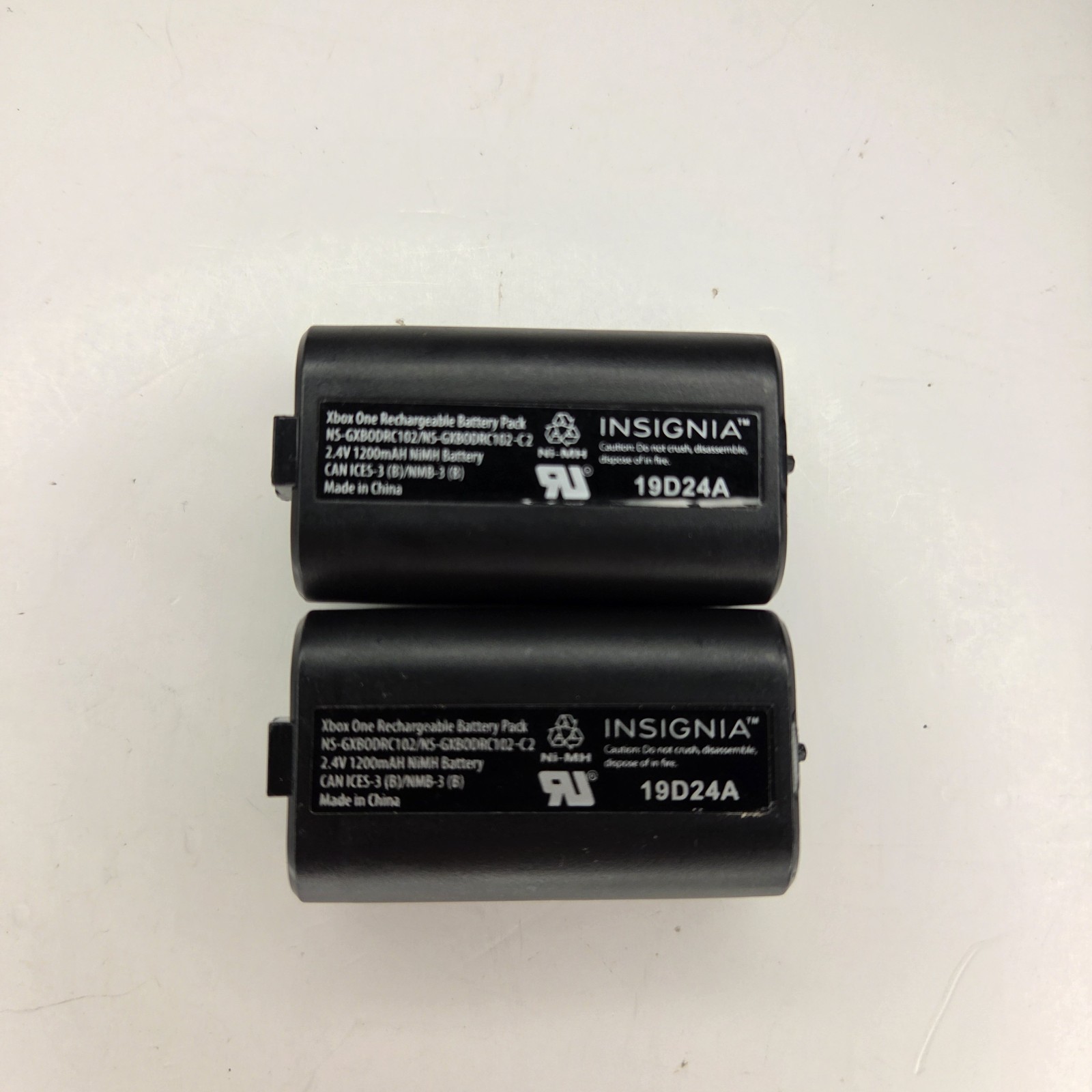 2x Insignia Xbox One Rechargeable Battery Packs 2.4V NIMH - 19D24A 2x Insignia Xbox One Rechargeable Battery Packs 2.4V NIMH - 19D24A