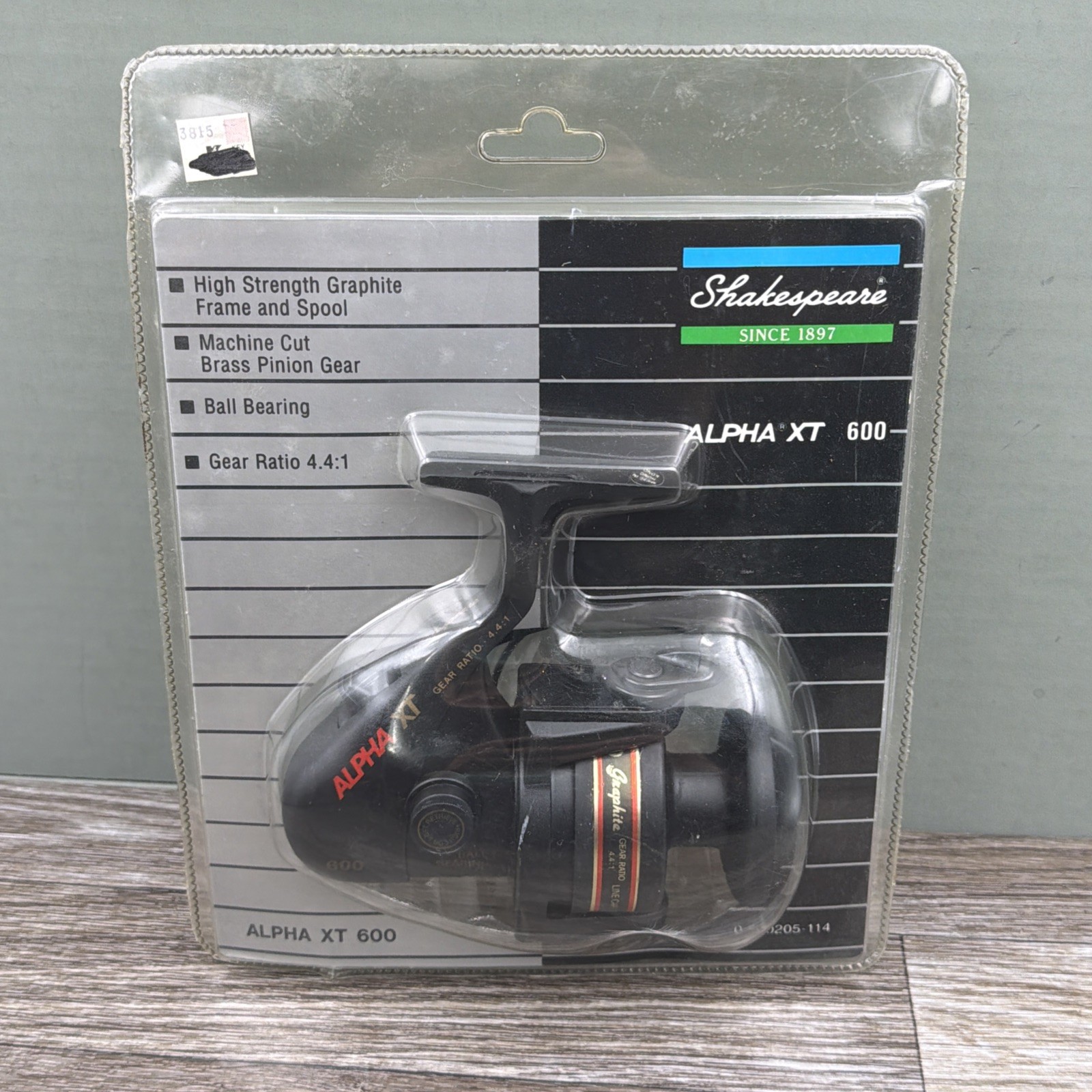 SHAKESPEARE ALPHA XT 600 SPINNING REEL - New SHAKESPEARE ALPHA XT 600 SPINNING REEL - New
