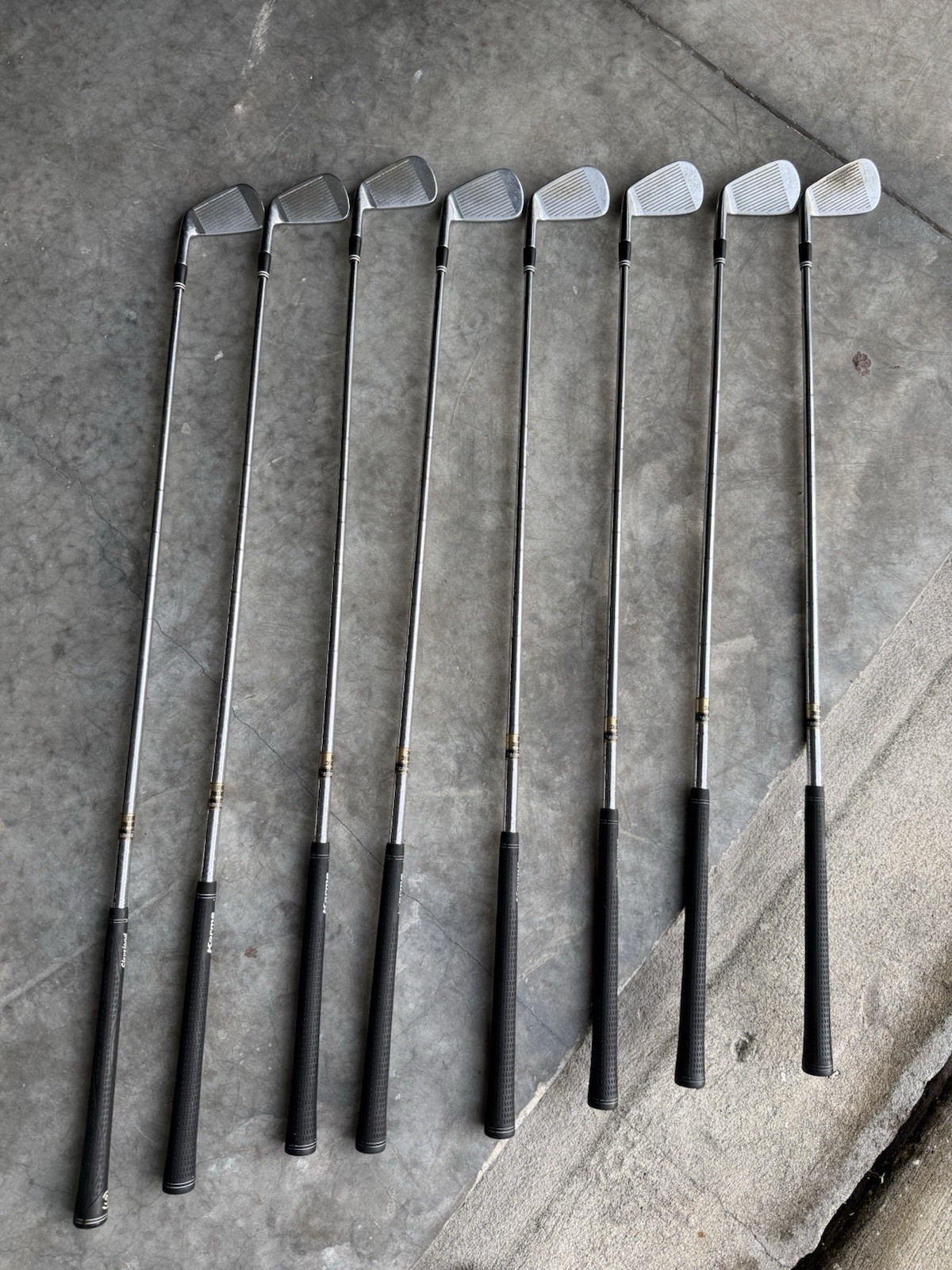 Cleveland Tour Action Iron Set 3-PW 8pc Steel Stiff Right-Hand Silver/Black