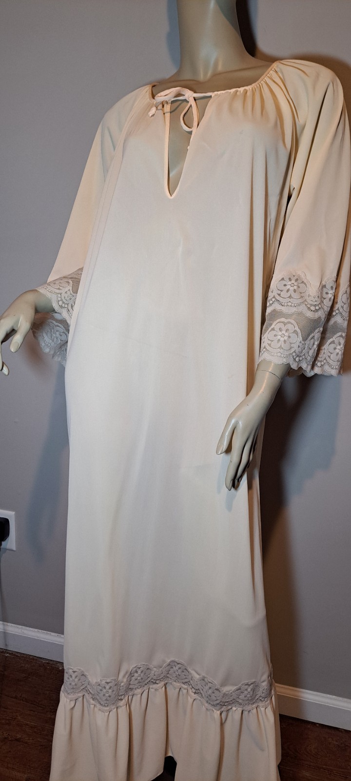 Vtg Gilead Long Nightgown Sleeves Slinky Yellow Lace Trim S  Cottage Lingerie 
