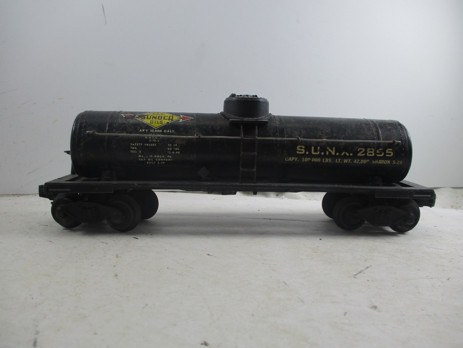 Lionel 2855 Sunoco Tank Car Rough rust No Box Parts or Restore Lionel 2855 Sunoco Tank Car Rough rust No Box Parts or Restore