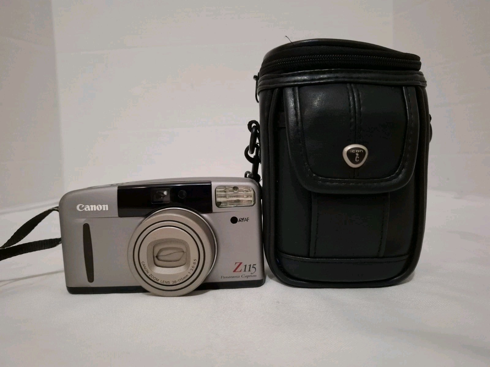 Canon Sure Shot Z115 Point & Shoot 35mm Film Camera With Carrying Case Canon Sure Shot Z115 Point & Shoot 35mm Film Camera With Carrying Case