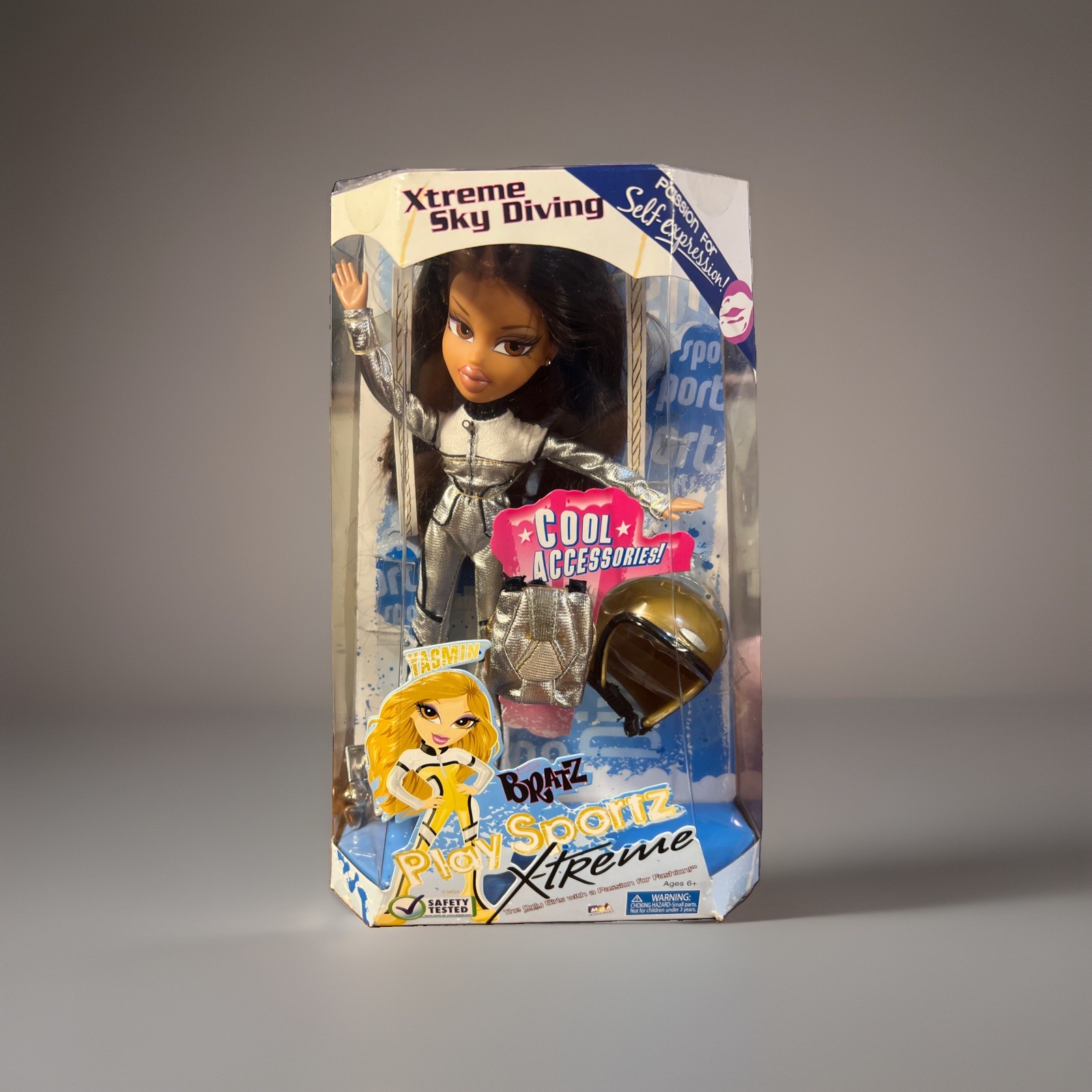 Bratz Play Sportz X-treme Sky Diving Yasmin New In Box 2008 MGA Entertainment Bratz Play Sportz X-treme Sky Diving Yasmin New In Box 2008 MGA Entertainment