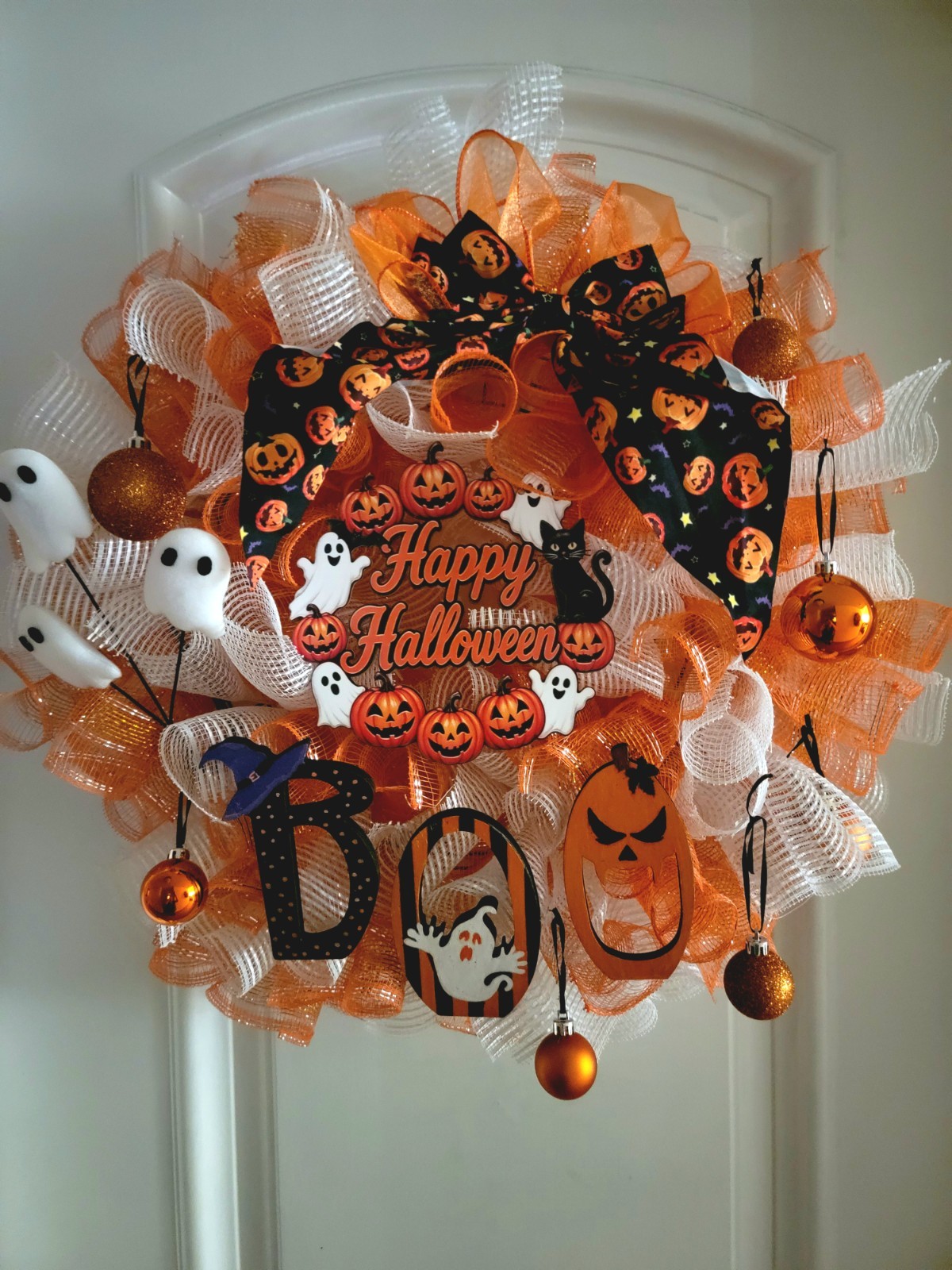 Fall Halloween Deco Mesh Wreath WOOD BOO SHATTERPROOF ORNAMENTS GHOSTS Handmade