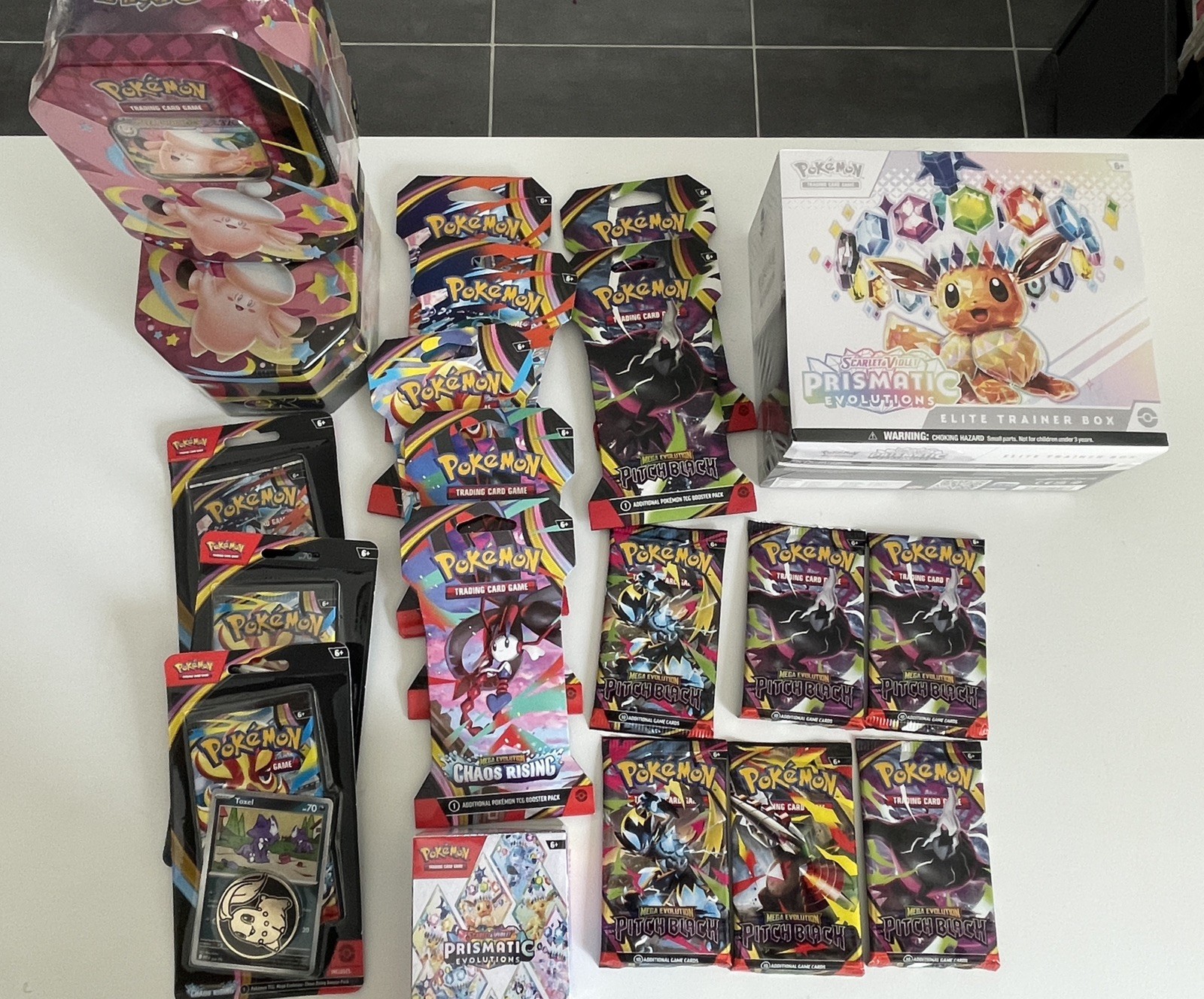 English POKÉMON Chaos rising, Pitch Black, ETB Evolution Prismatic EV8.5 Bundle English POKÉMON Chaos rising, Pitch Black, ETB Evolution Prismatic EV8.5 Bundle