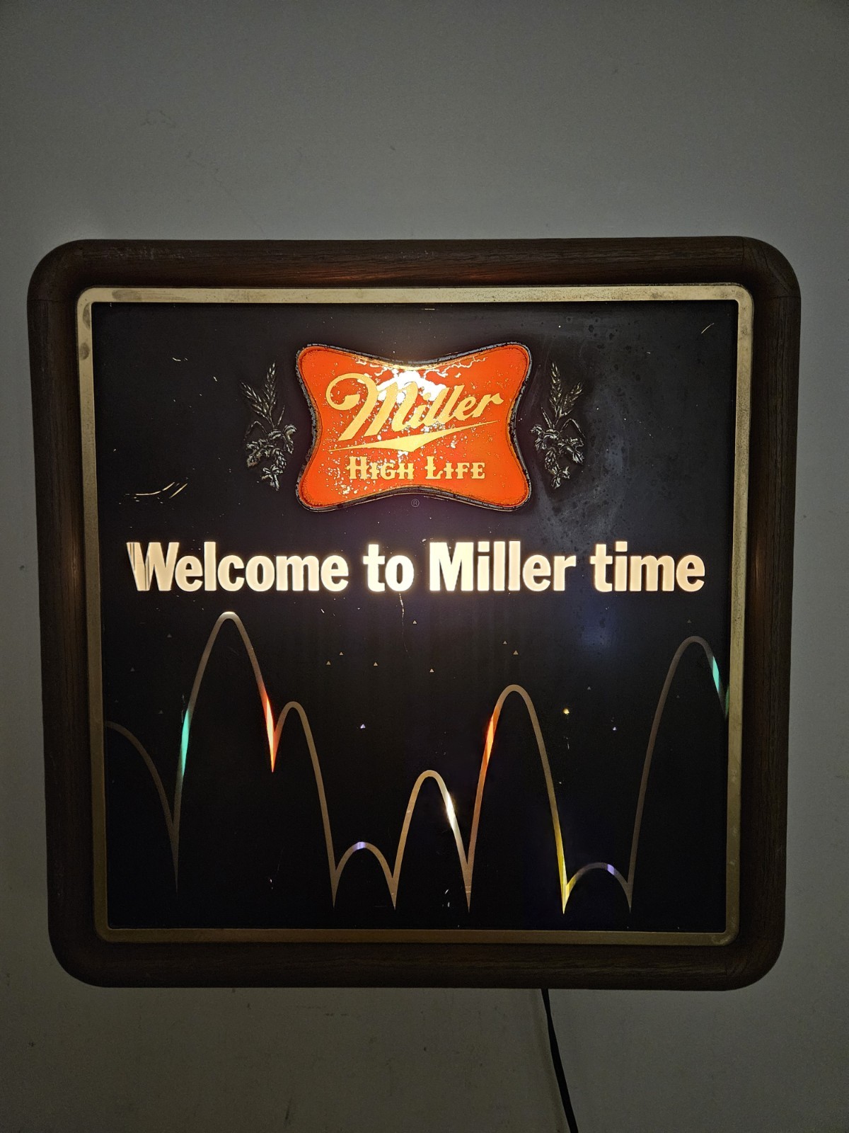 Vintage 1983 Miller High Life Beer Bouncing Ball Lighted Motion Sign See Video Vintage 1983 Miller High Life Beer Bouncing Ball Lighted Motion Sign See Video
