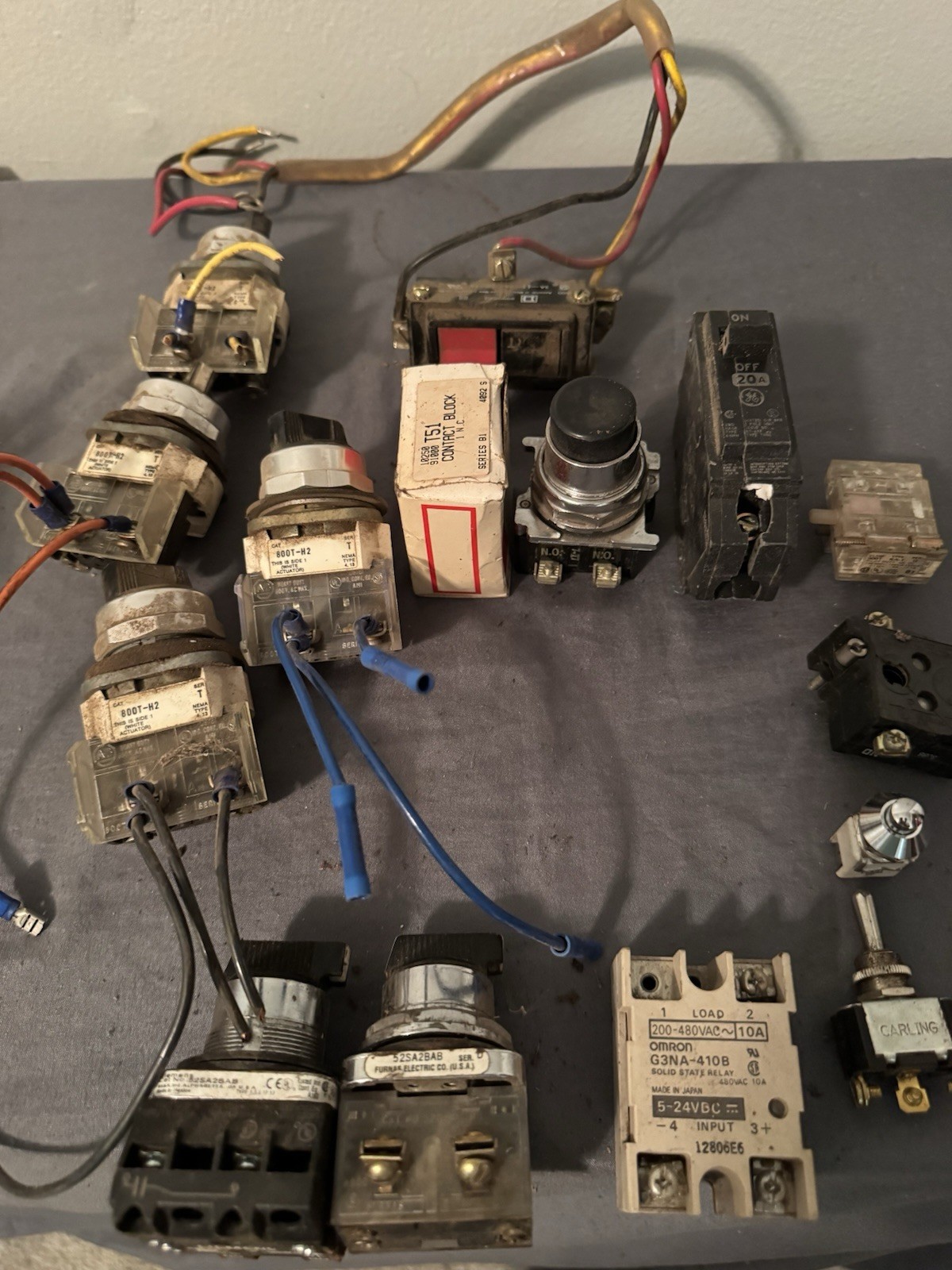 Huge Industrial Control Switch Lot Allen-Bradley 800T Siemens Square D Eaton Huge Industrial Control Switch Lot Allen-Bradley 800T Siemens Square D Eaton