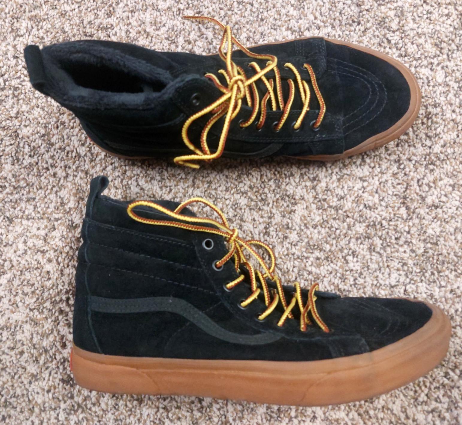 Vans Sk8-Hi MTE-1 Mens Size 10 Black Suede Gum Sole High Top Shoes Furry inside