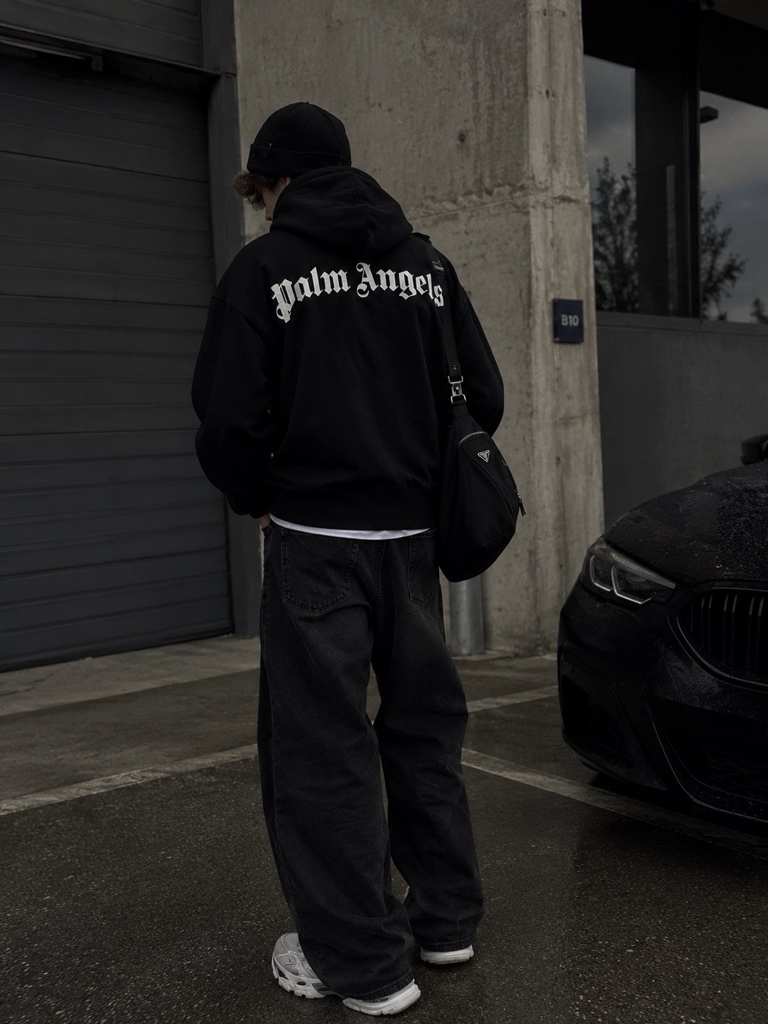 Palm Angels Black Hoodie Size M Gothic Logo Streetwear Pullover Palm Angels Black Hoodie Size M Gothic Logo Streetwear Pullover
