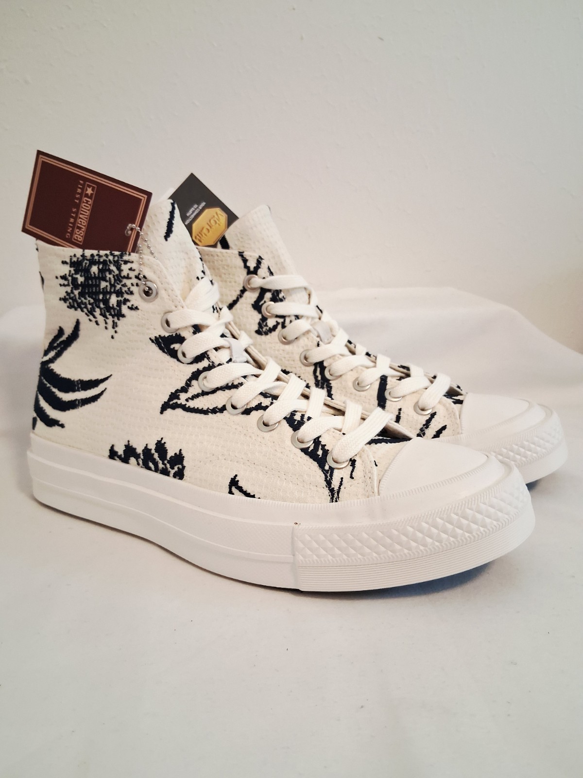 Converse First String Chuck Taylor All Star Floral Snow White Mens Size 10 Converse First String Chuck Taylor All Star Floral Snow White Mens Size 10