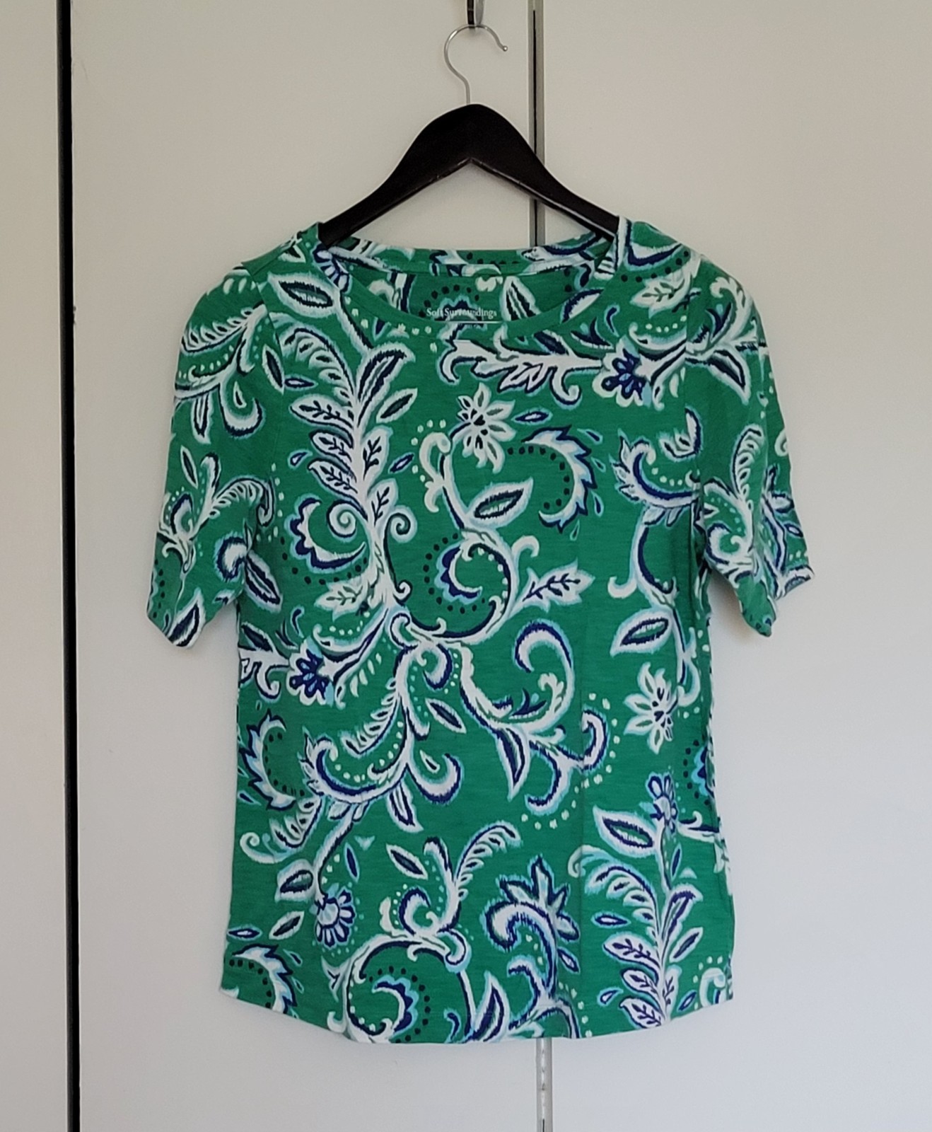Soft Surroundings - Green botanical cotton t shirt,  medium, half sleeve