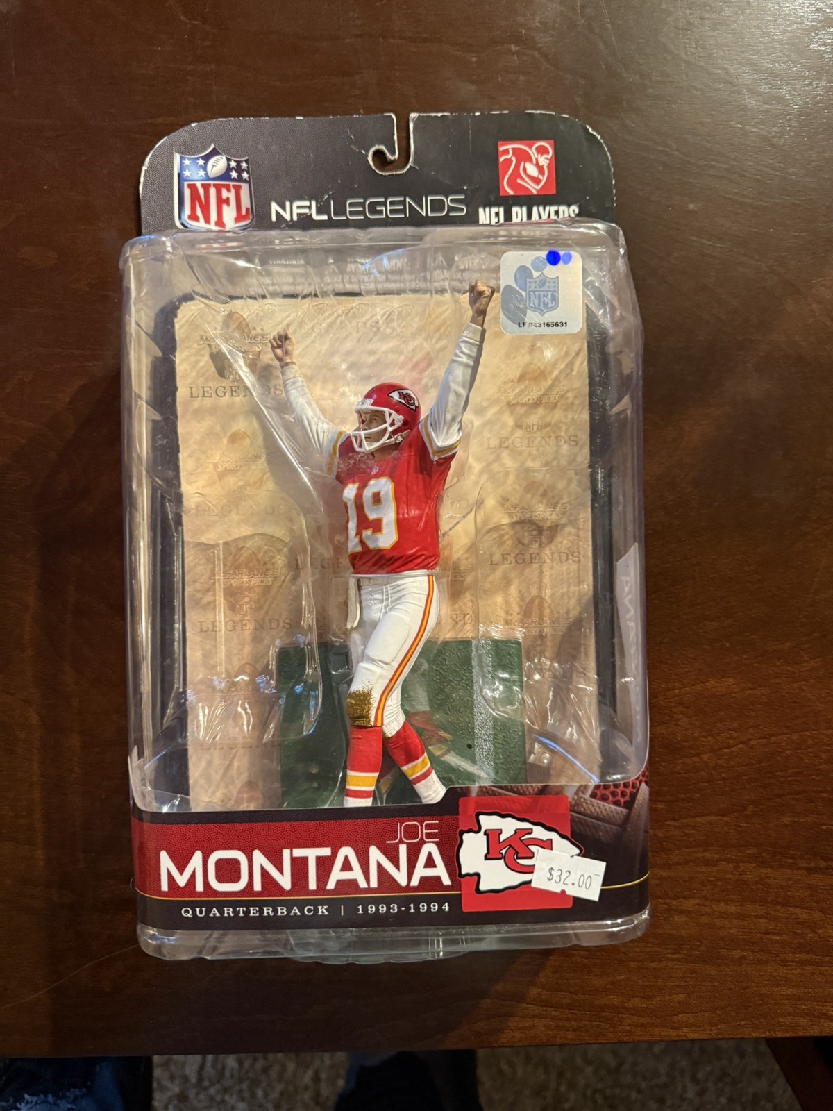 2009 McFarlane NFL Legends, Joe Montana Kansas City Chiefs Figure Sealed 2009 McFarlane NFL Legends, Joe Montana Kansas City Chiefs Figure Sealed