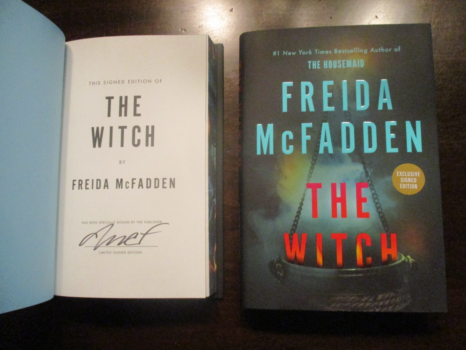 FREIDA MCFADDEN SIGNED THE WITCH BRAND NEW DELUXE HARDCOVER SPRAYED EDGES +DJ HC