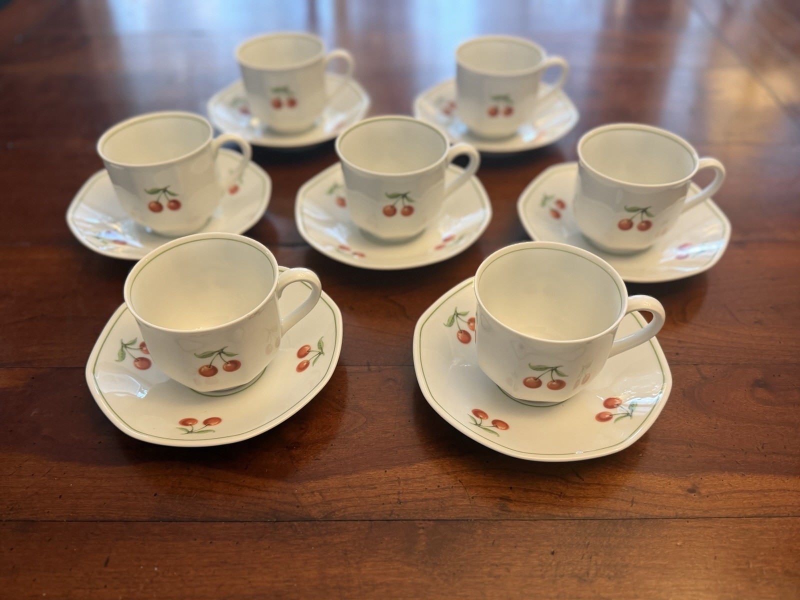 Vintage Heinrich Villeroy & Boch Germany CHERRY Teacup & Saucer Set of 7