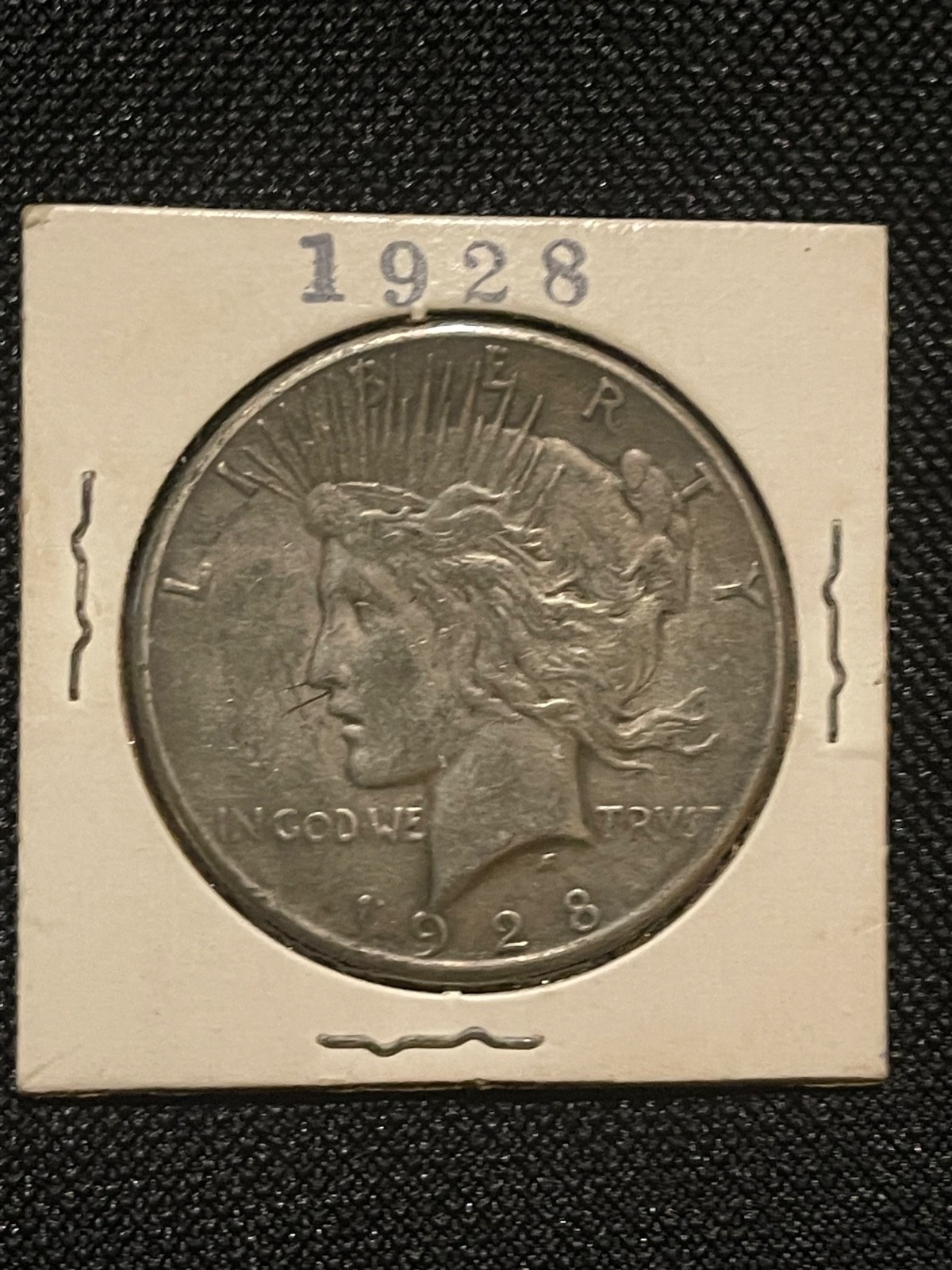 1928 P PEACE SILVER DOLLAR RARE KEY DATE COIN LOWEST MINTAGE IN SERIES 360,649 1928 P PEACE SILVER DOLLAR RARE KEY DATE COIN LOWEST MINTAGE IN SERIES 360,649