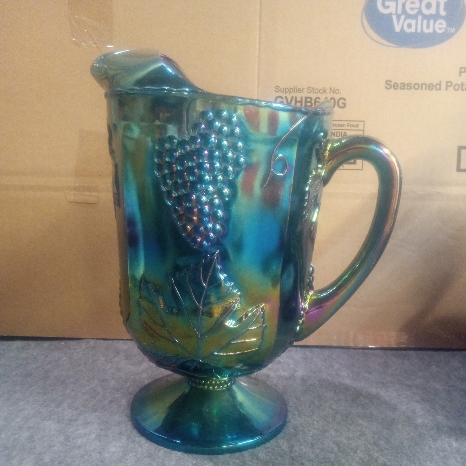 Vintage Indiana Carnival Glass Grape Harvest 64 Oz Blue Pitcher