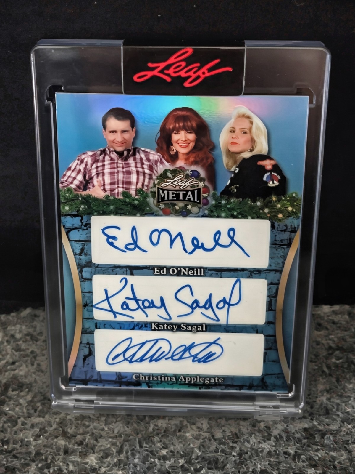 Ed O’Neill, Katey Sagal, Christina Applegate 2025 Leaf Metal Happy Holidays 1/1