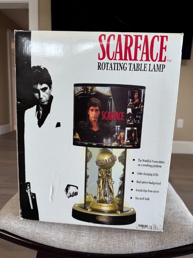 1983 Scarface The World is Yours Rotating Statue Lamp, LED's, new, never used. 1983 Scarface The World is Yours Rotating Statue Lamp, LED's, new, never used.