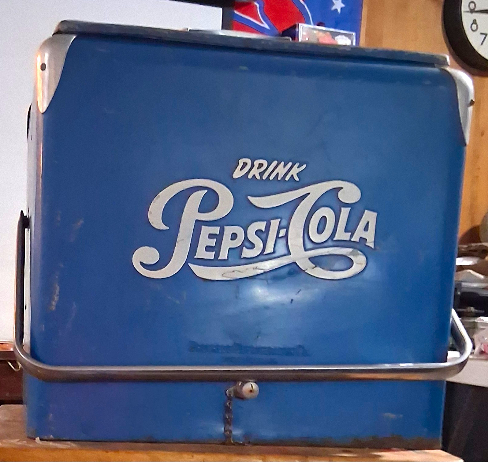 Pepsi Vintage Pepsi-Cola Blue/White Metal Cooler Ice Chest Soda Advertising Pepsi Vintage Pepsi-Cola Blue/White Metal Cooler Ice Chest Soda Advertising