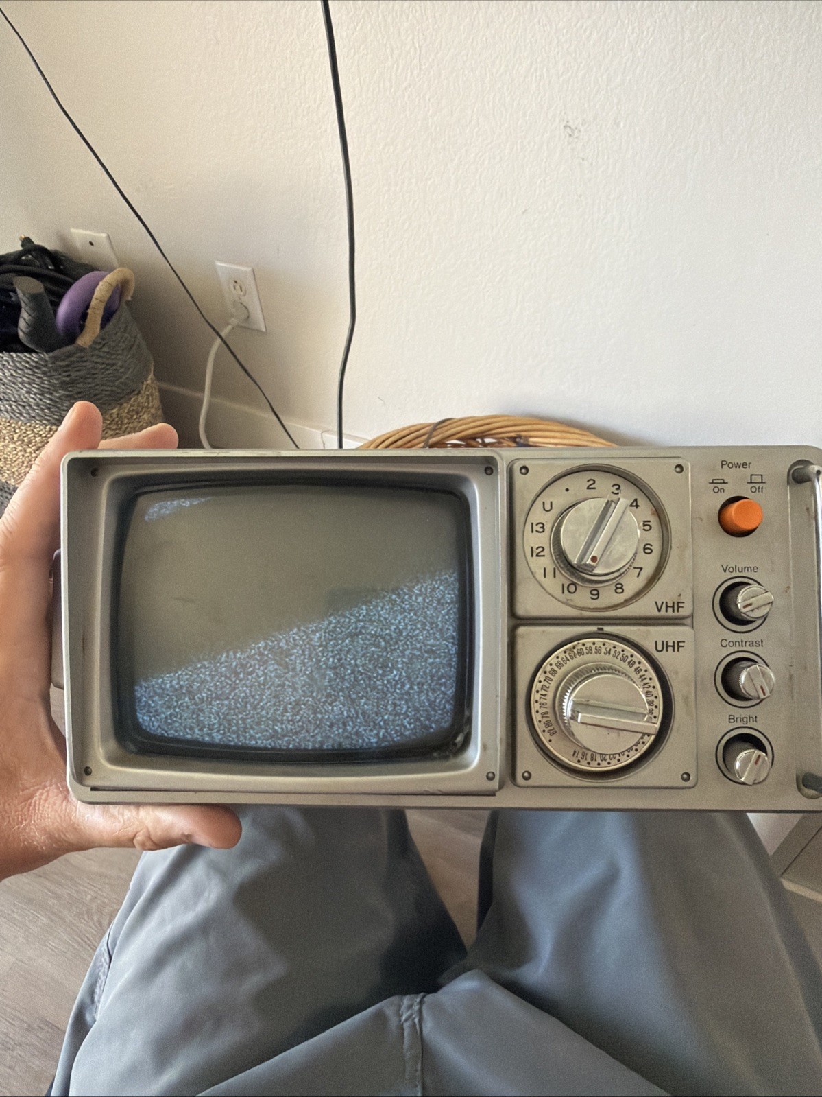 Daytron DT-505A Vintage 1984 Portable TV Power + Cable Tested Broken Antenna HTF