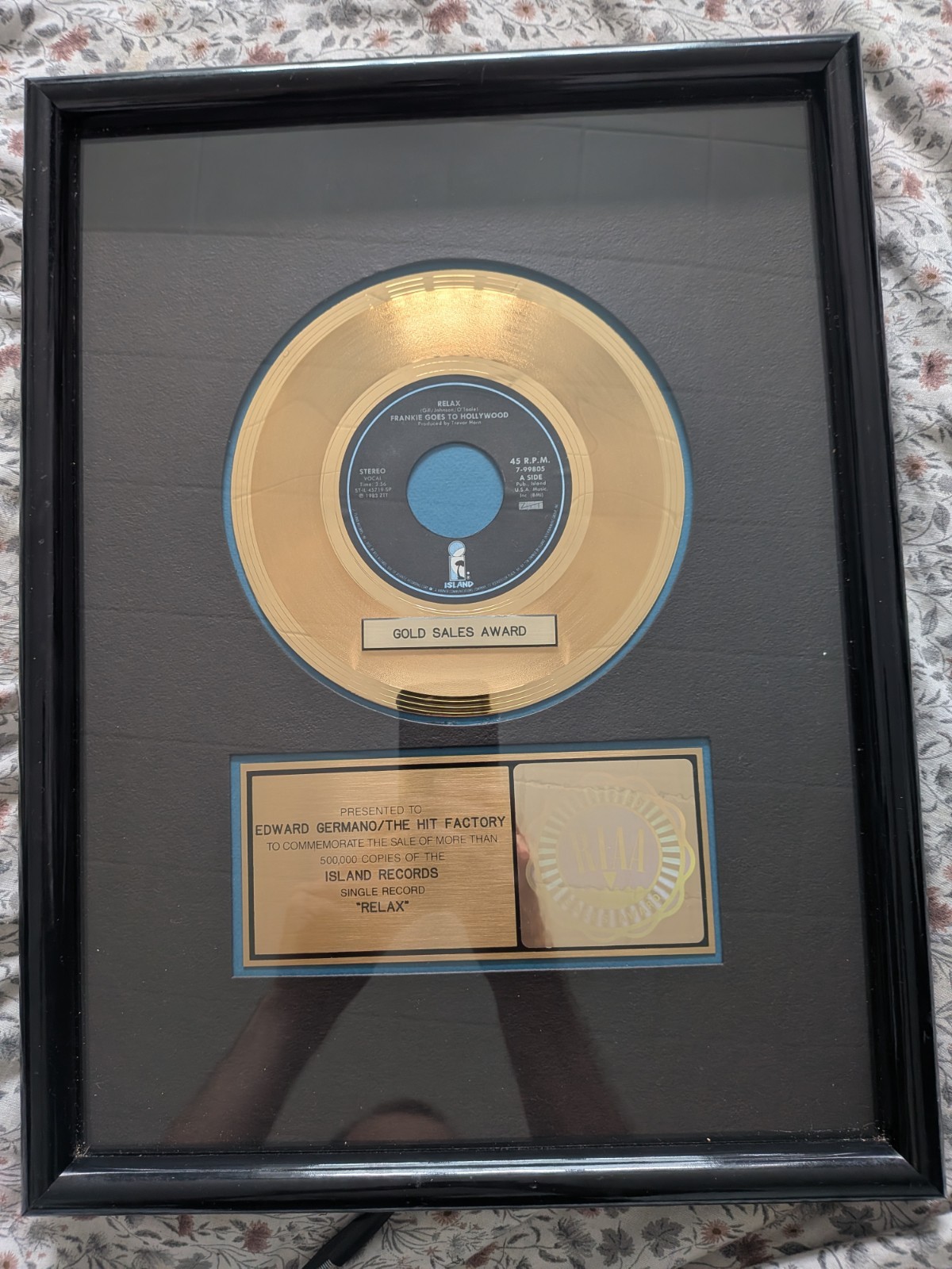 Frankie Goes.. OFFICIAL RIAA  7\